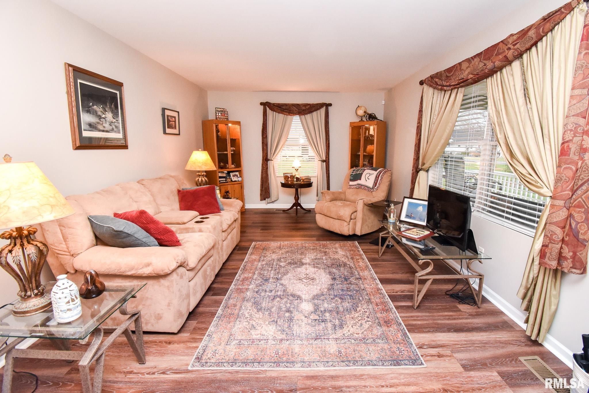104 Esser Street, Washington, Illinois image 6