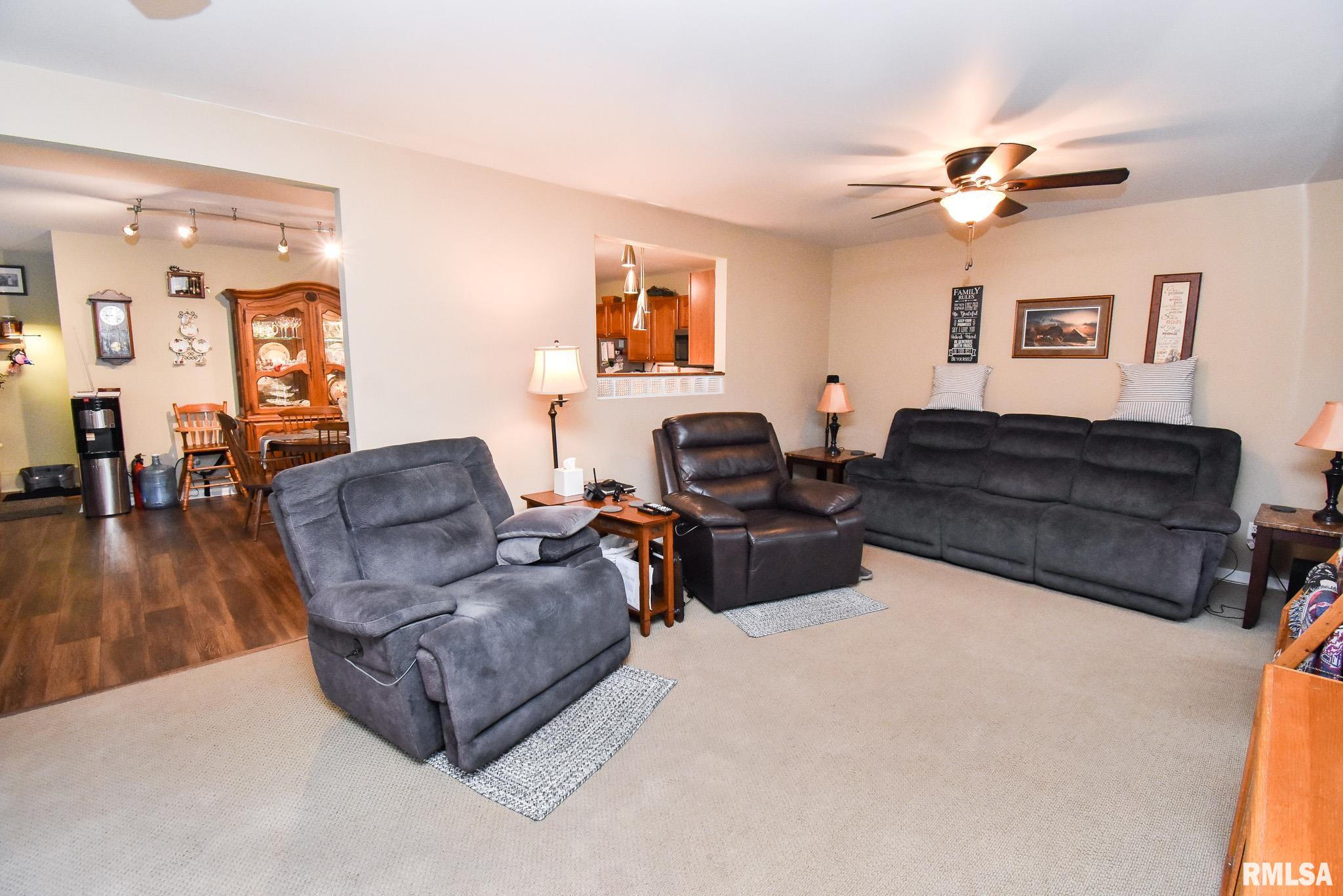 104 Esser Street, Washington, Illinois image 16