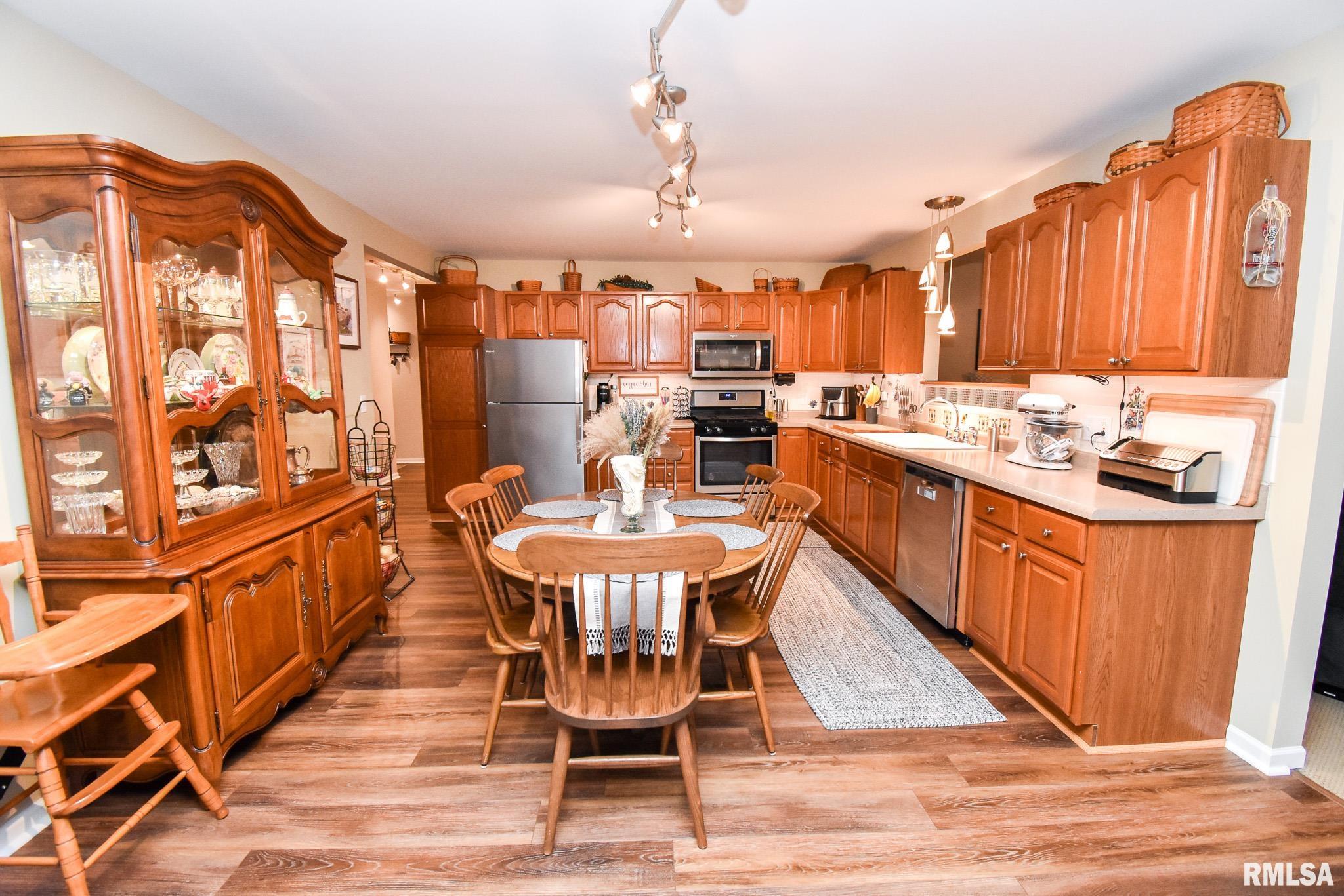 104 Esser Street, Washington, Illinois image 11