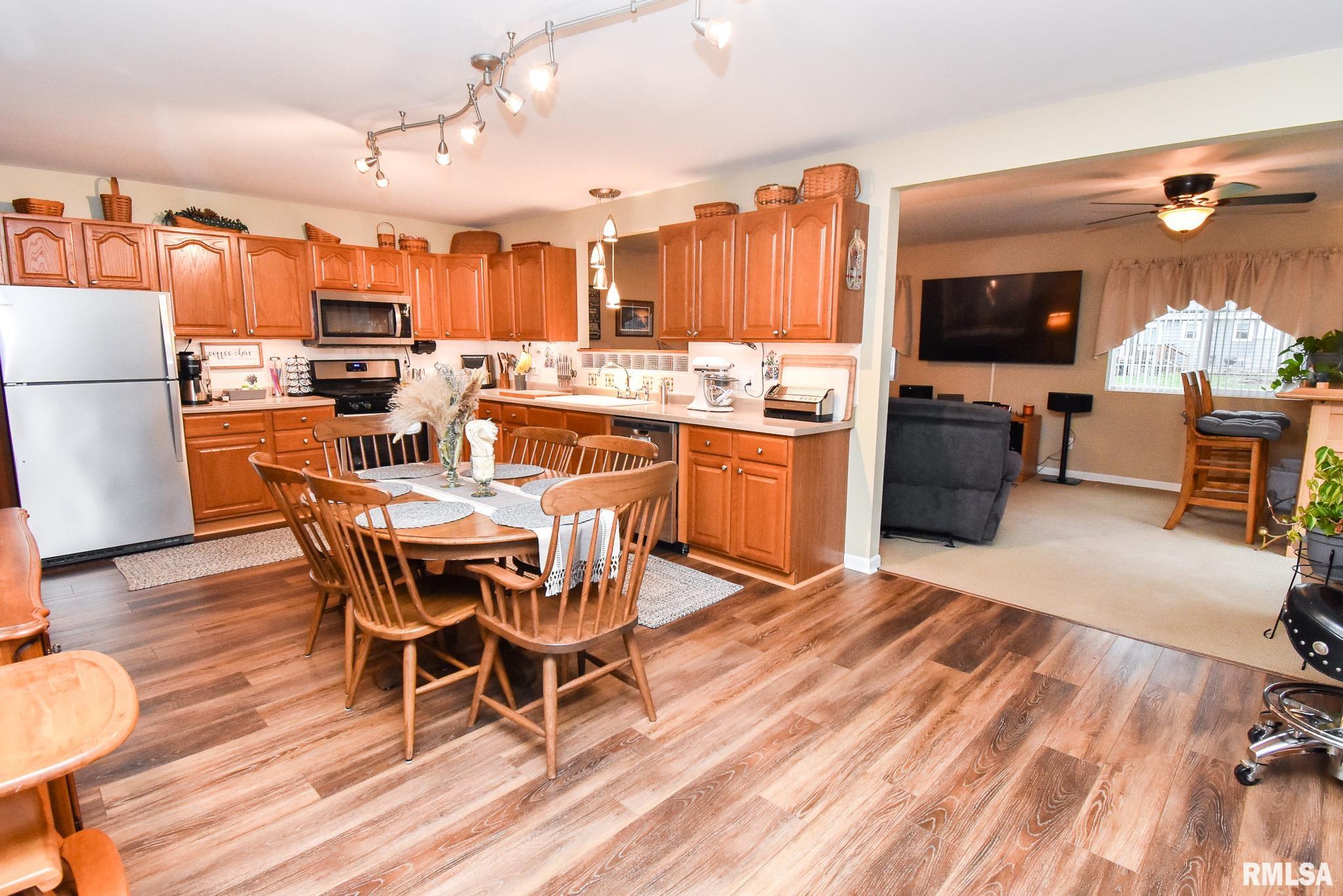 104 Esser Street, Washington, Illinois image 10