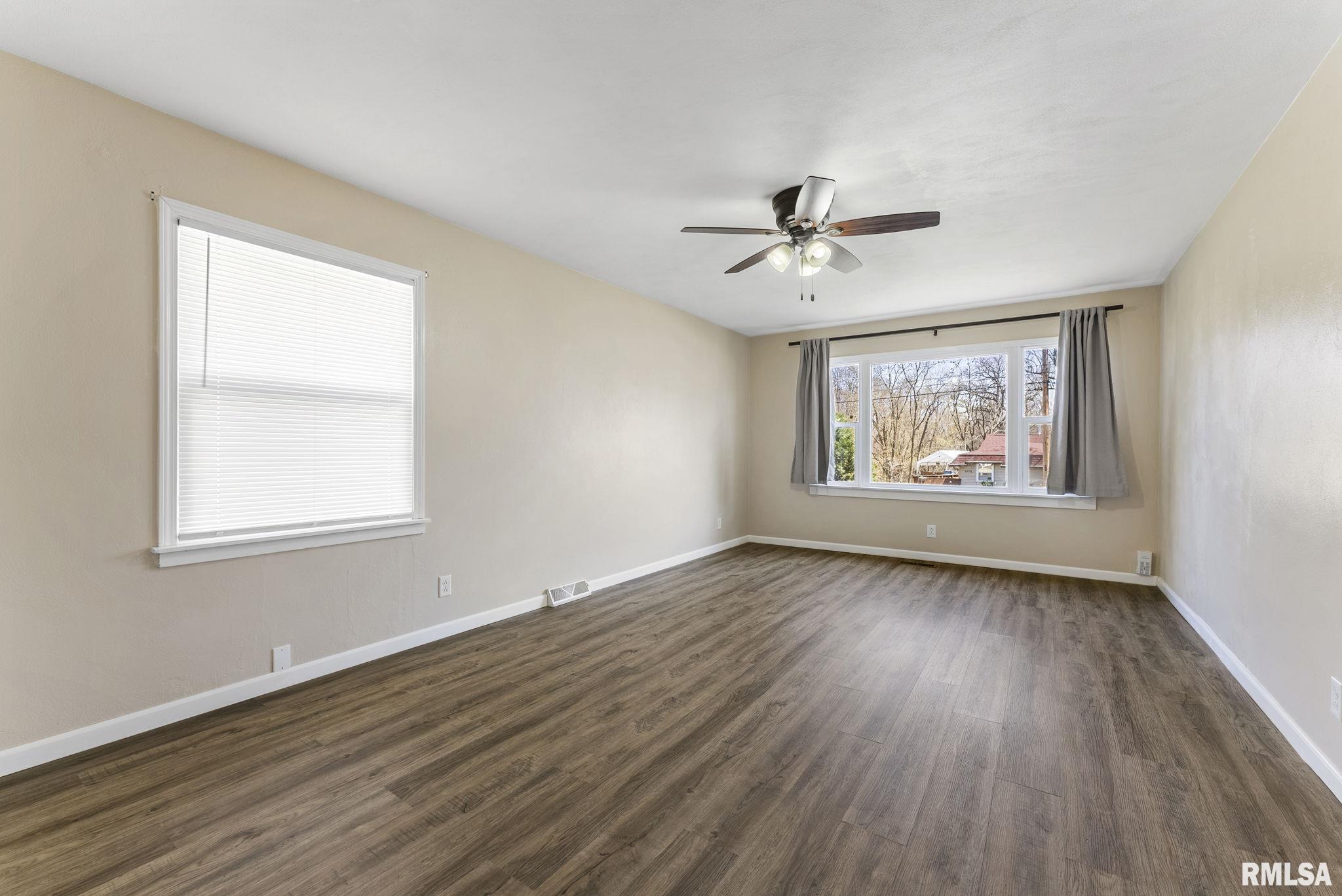 3019 4th Street A, East Moline, Illinois image 6
