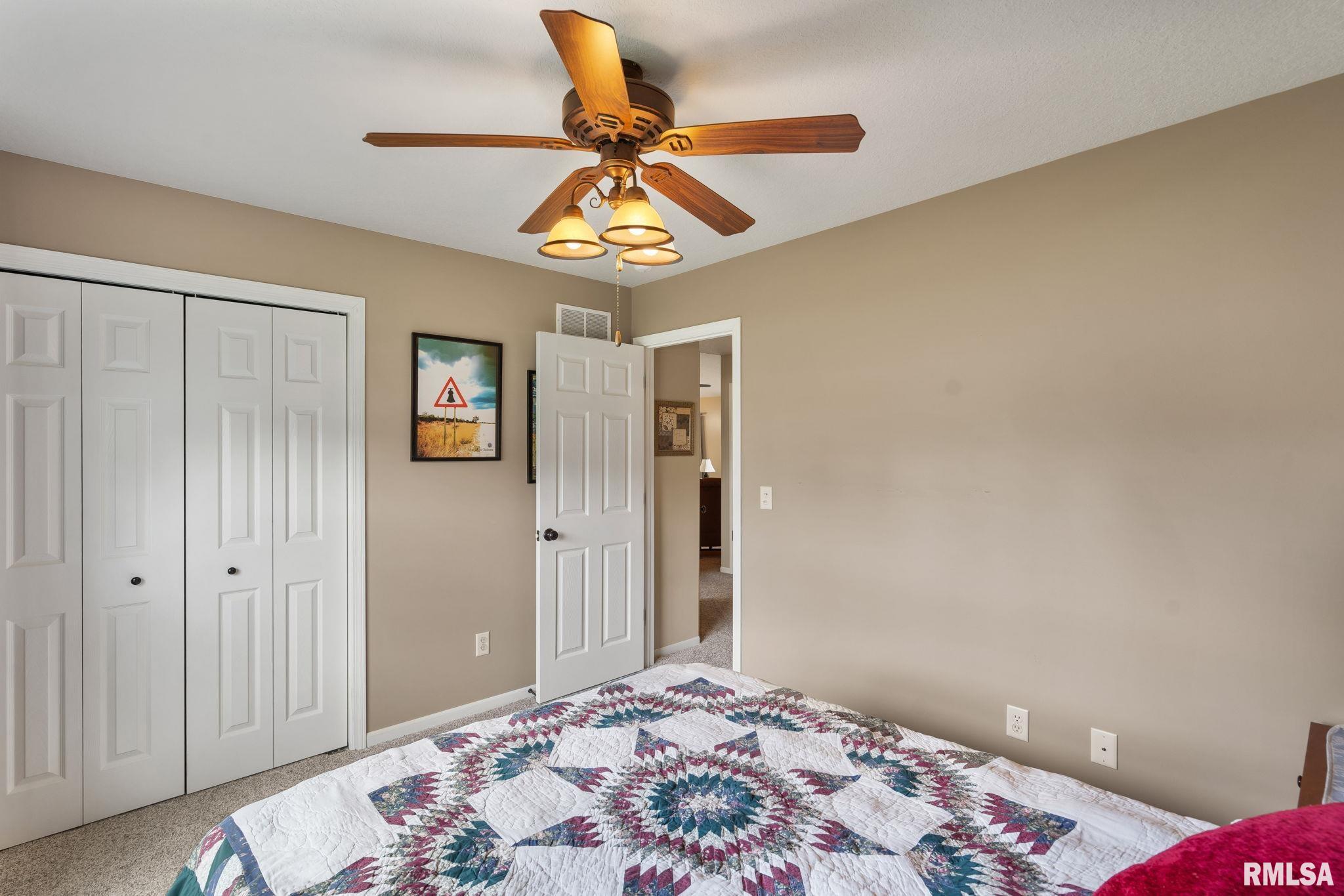1439 Zenith Court, Davenport, Iowa image 17