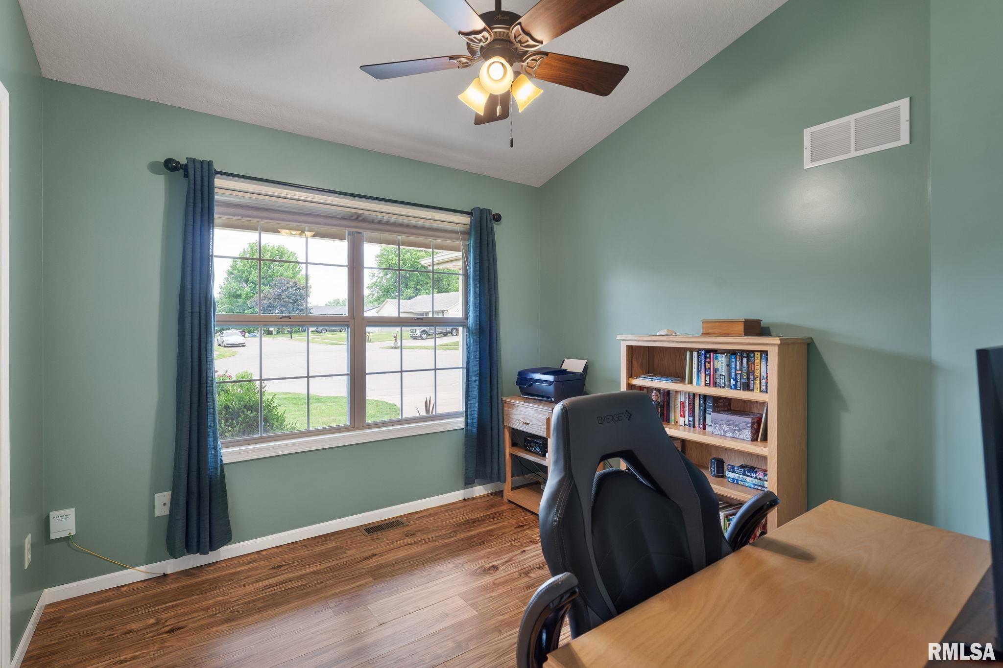 1439 Zenith Court, Davenport, Iowa image 19