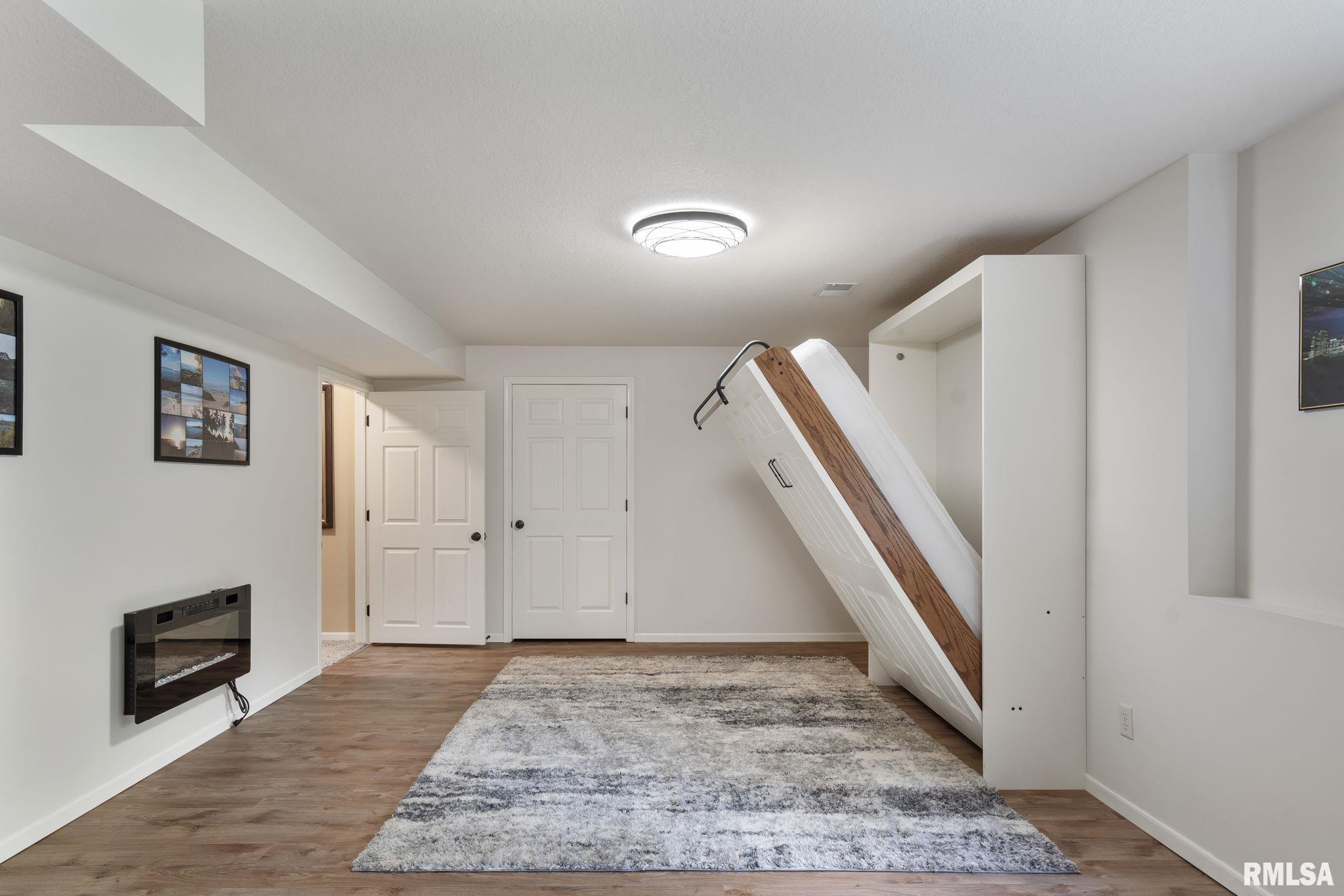 1439 Zenith Court, Davenport, Iowa image 22