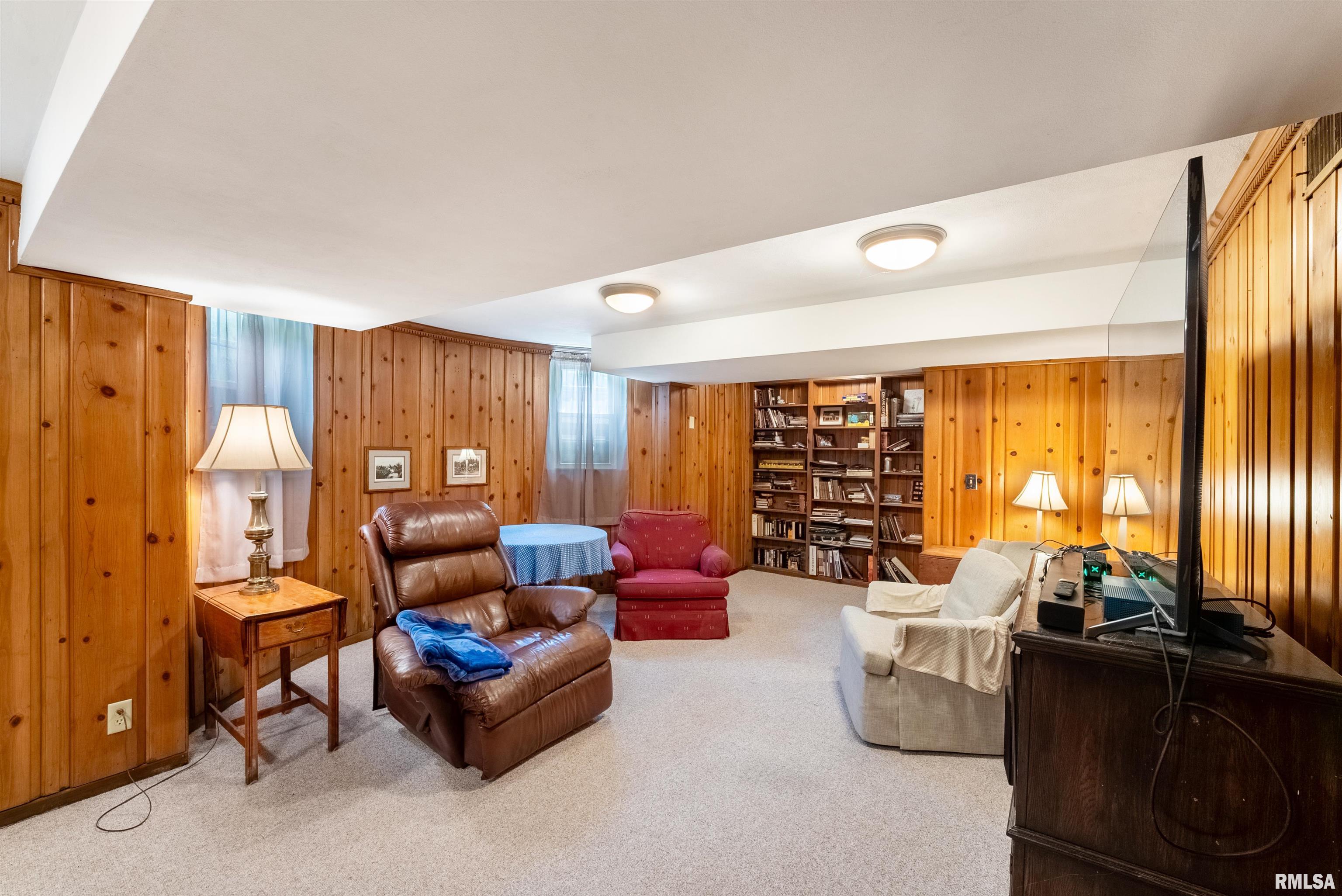 2615 12th Street, Moline, Illinois image 35