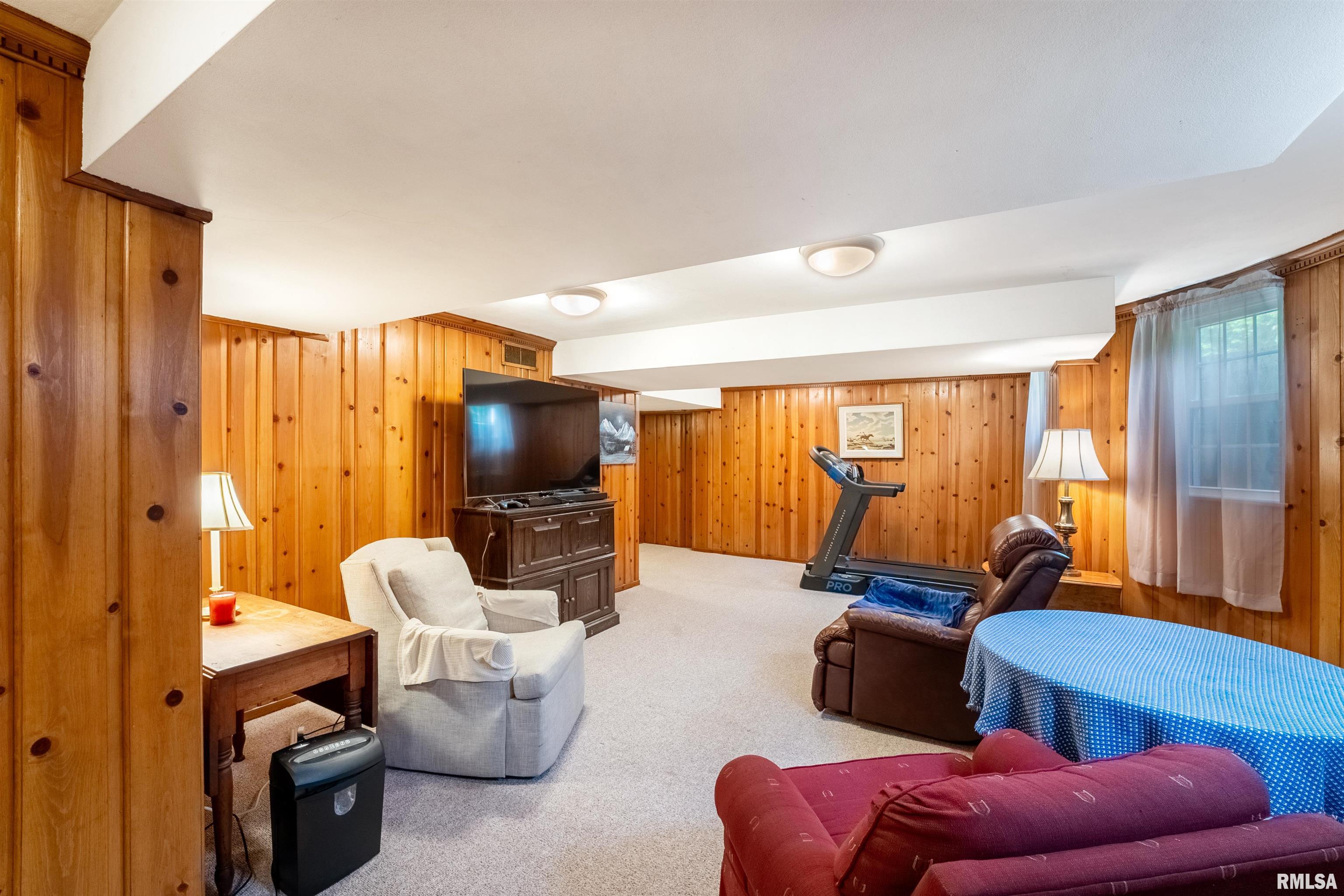 2615 12th Street, Moline, Illinois image 36