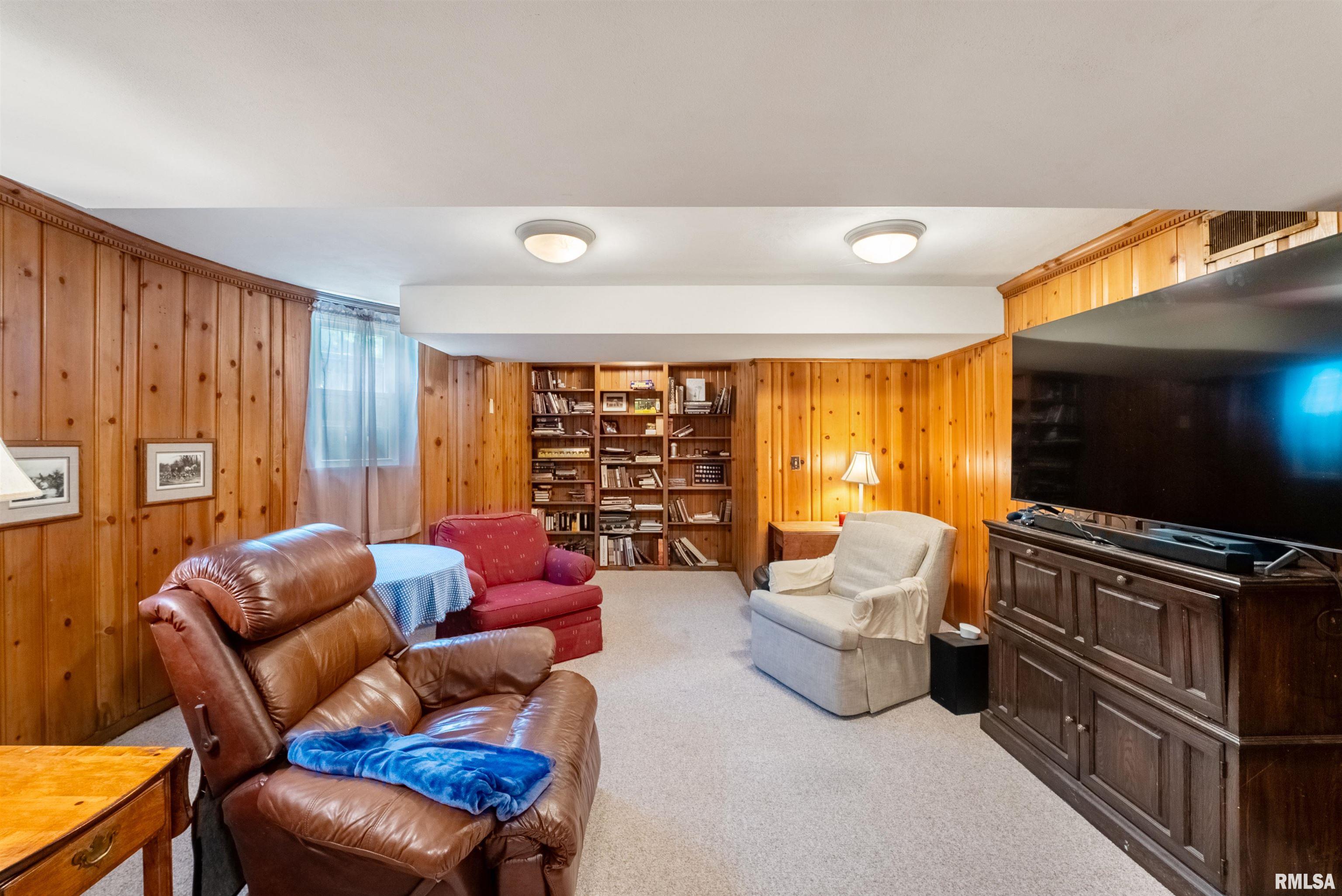 2615 12th Street, Moline, Illinois image 34