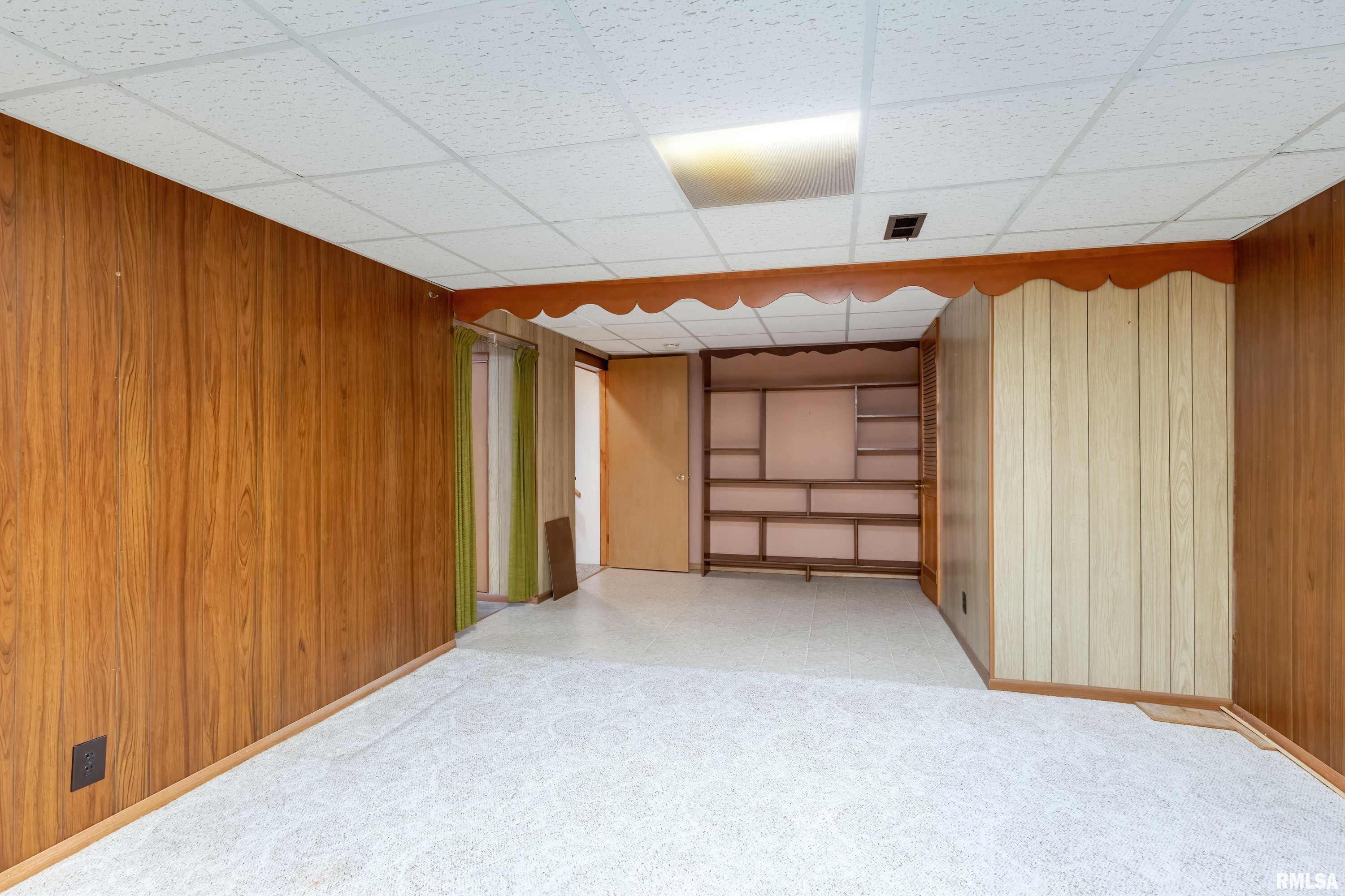 2343 N Clark Street, Davenport, Iowa image 22