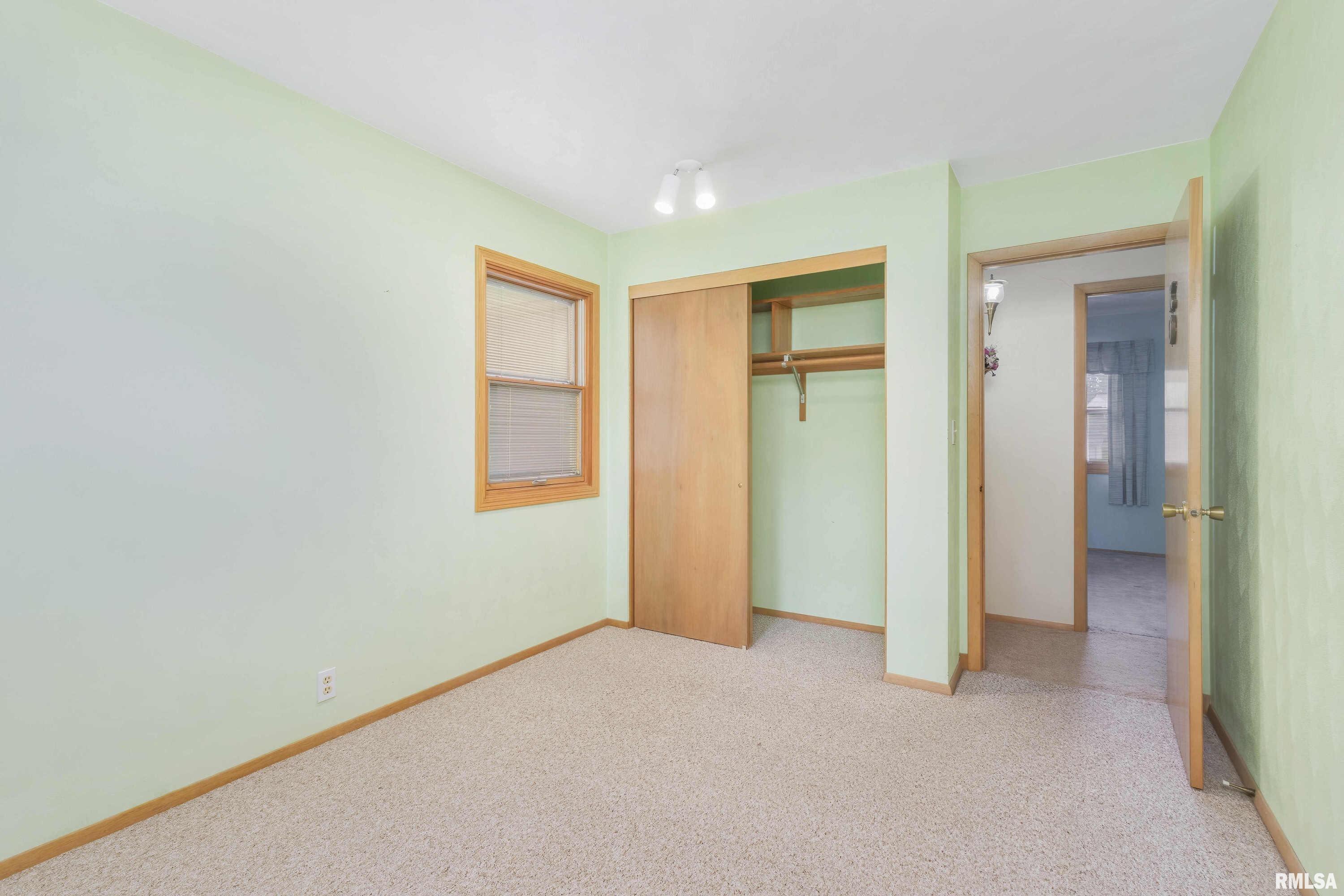 2343 N Clark Street, Davenport, Iowa image 19