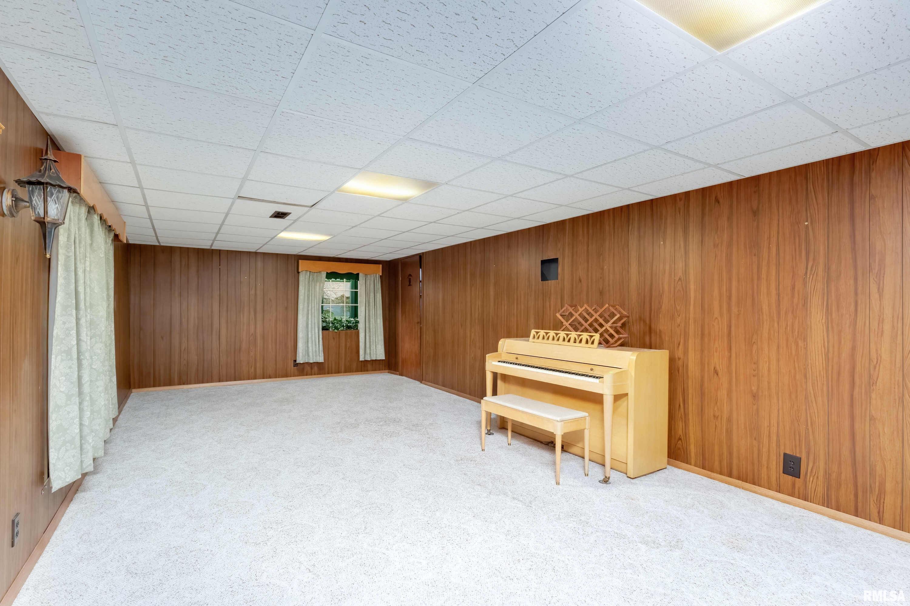 2343 N Clark Street, Davenport, Iowa image 21