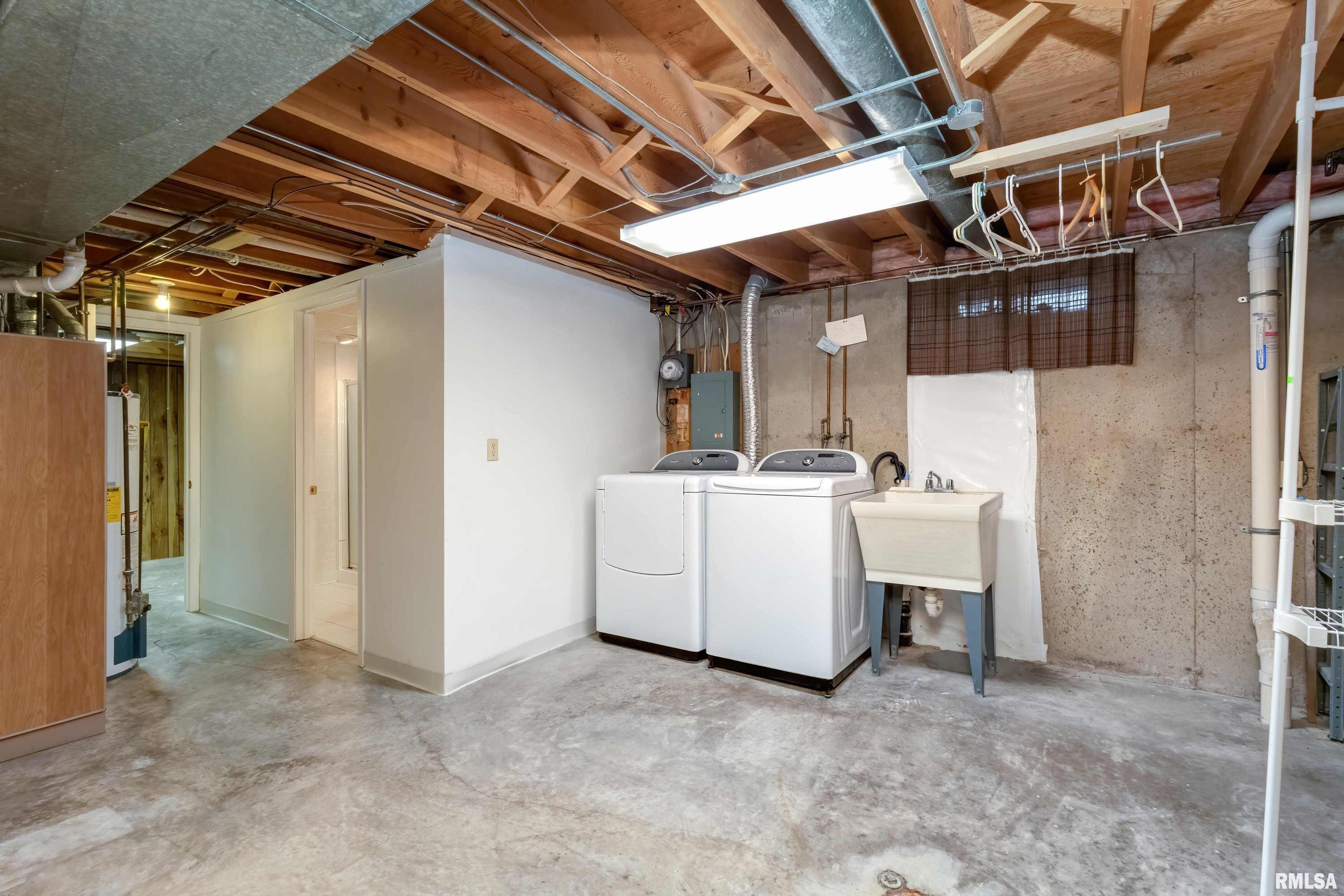 2343 N Clark Street, Davenport, Iowa image 24