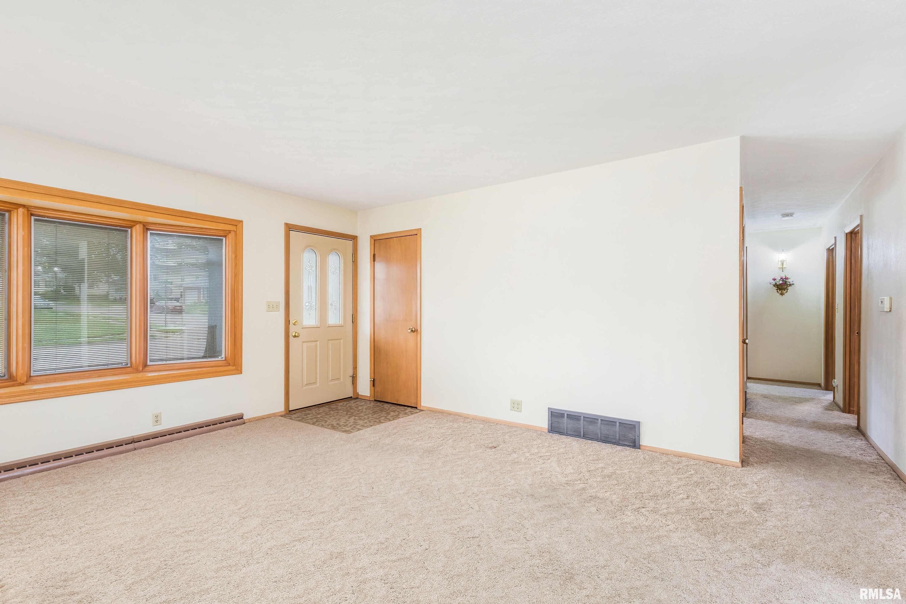 2343 N Clark Street, Davenport, Iowa image 10