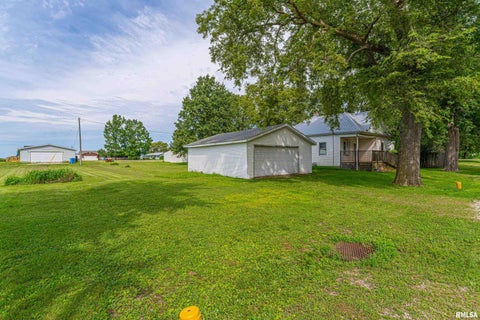 Homes For Sale - 109 S Mulberry Street<br/> Logan County, Chestnut, IL 62518