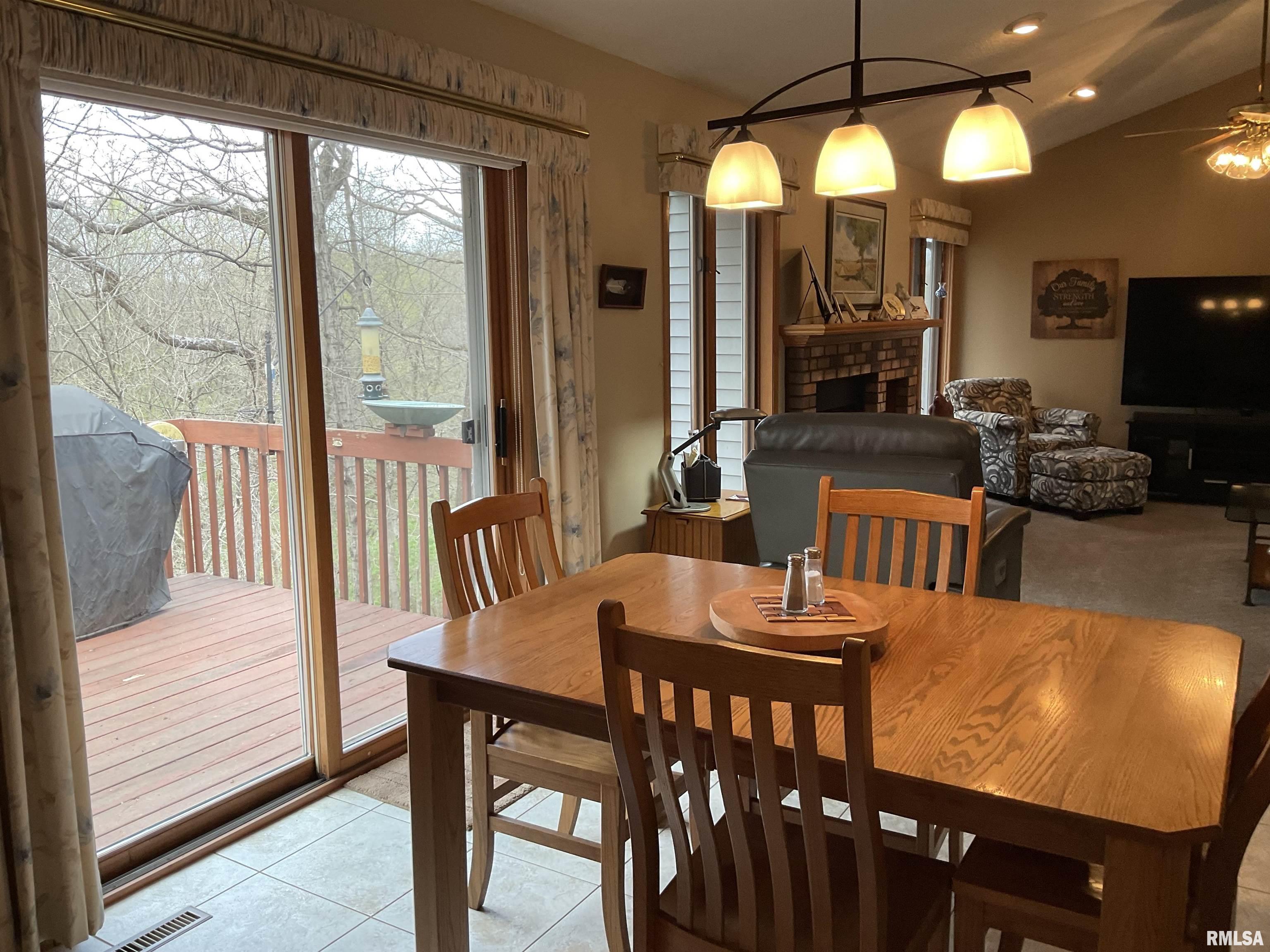 22110 282nd Avenue, Le Claire, Iowa image 13