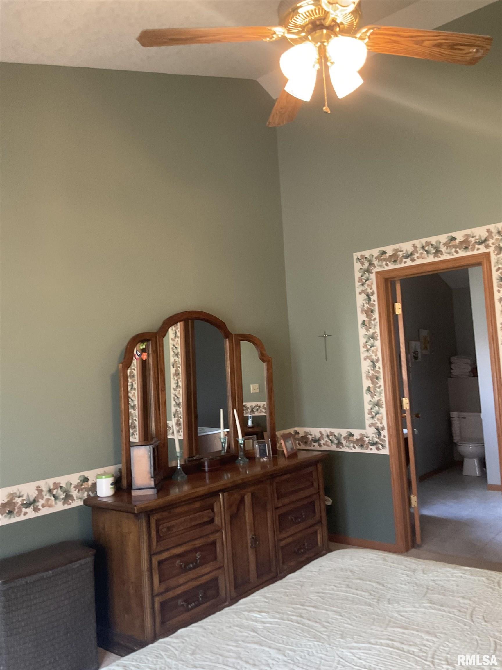 22110 282nd Avenue, Le Claire, Iowa image 36