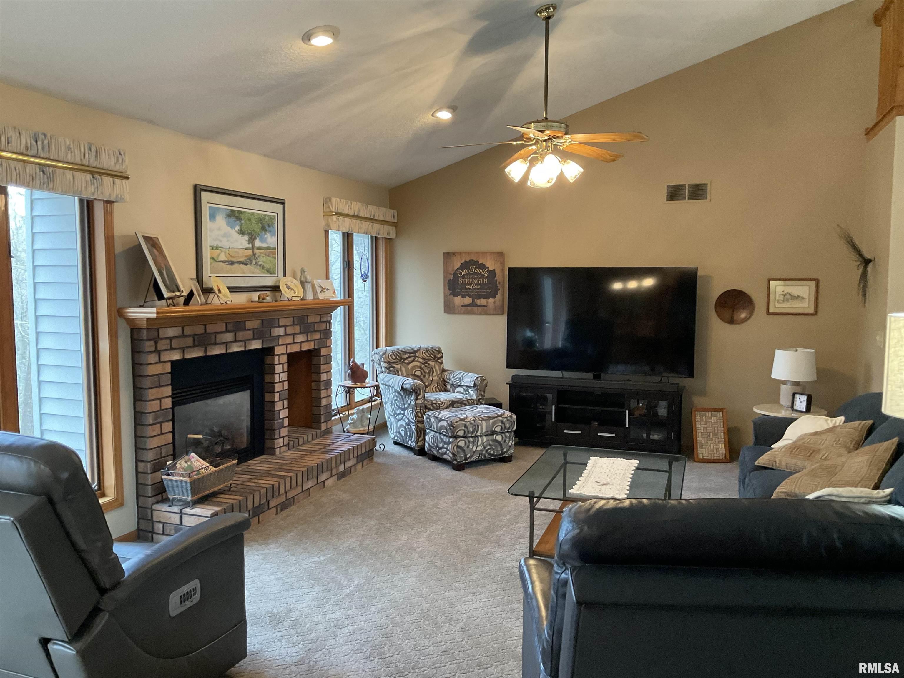 22110 282nd Avenue, Le Claire, Iowa image 15