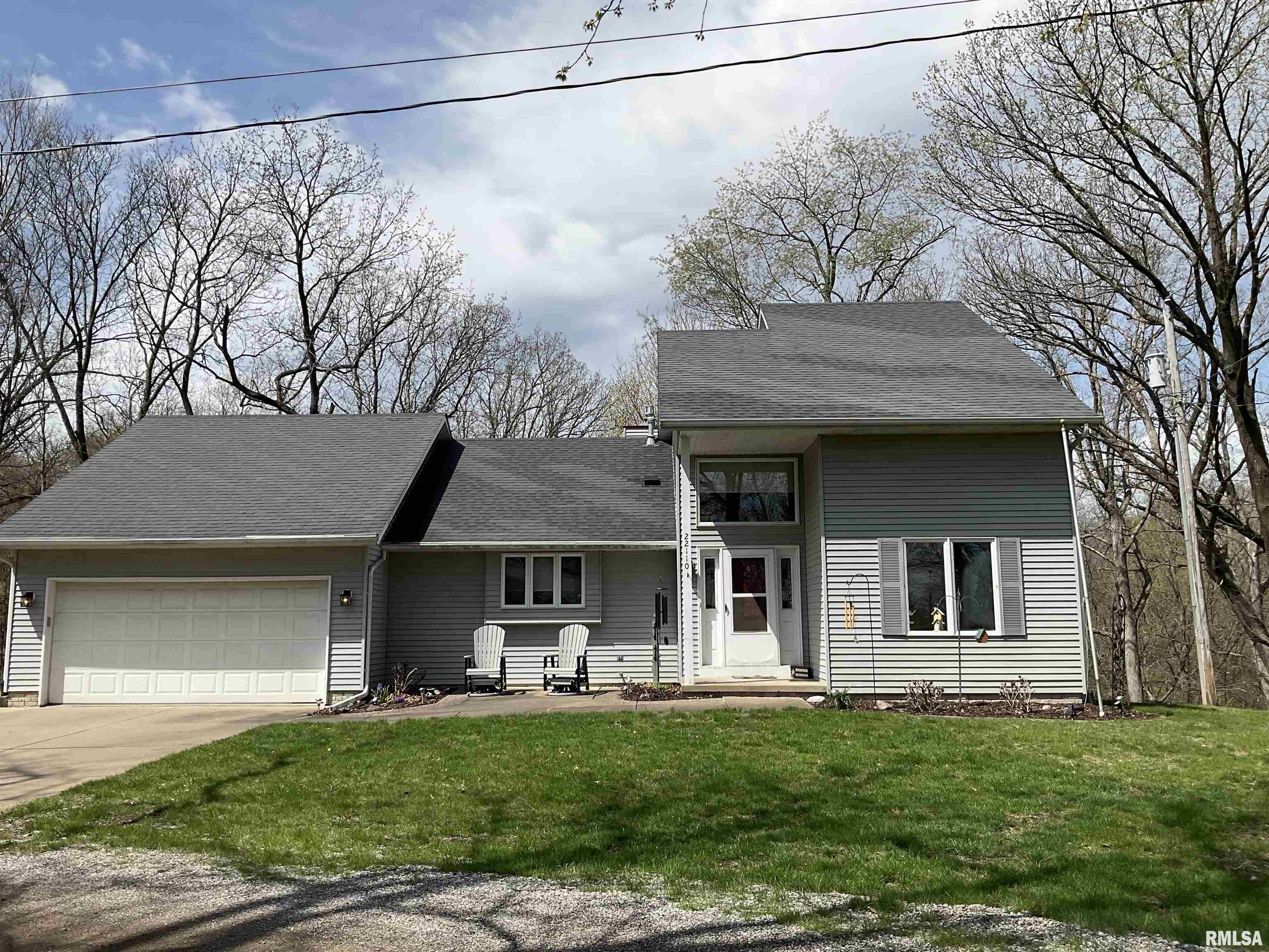 22110 282nd Avenue, Le Claire, Iowa image 1
