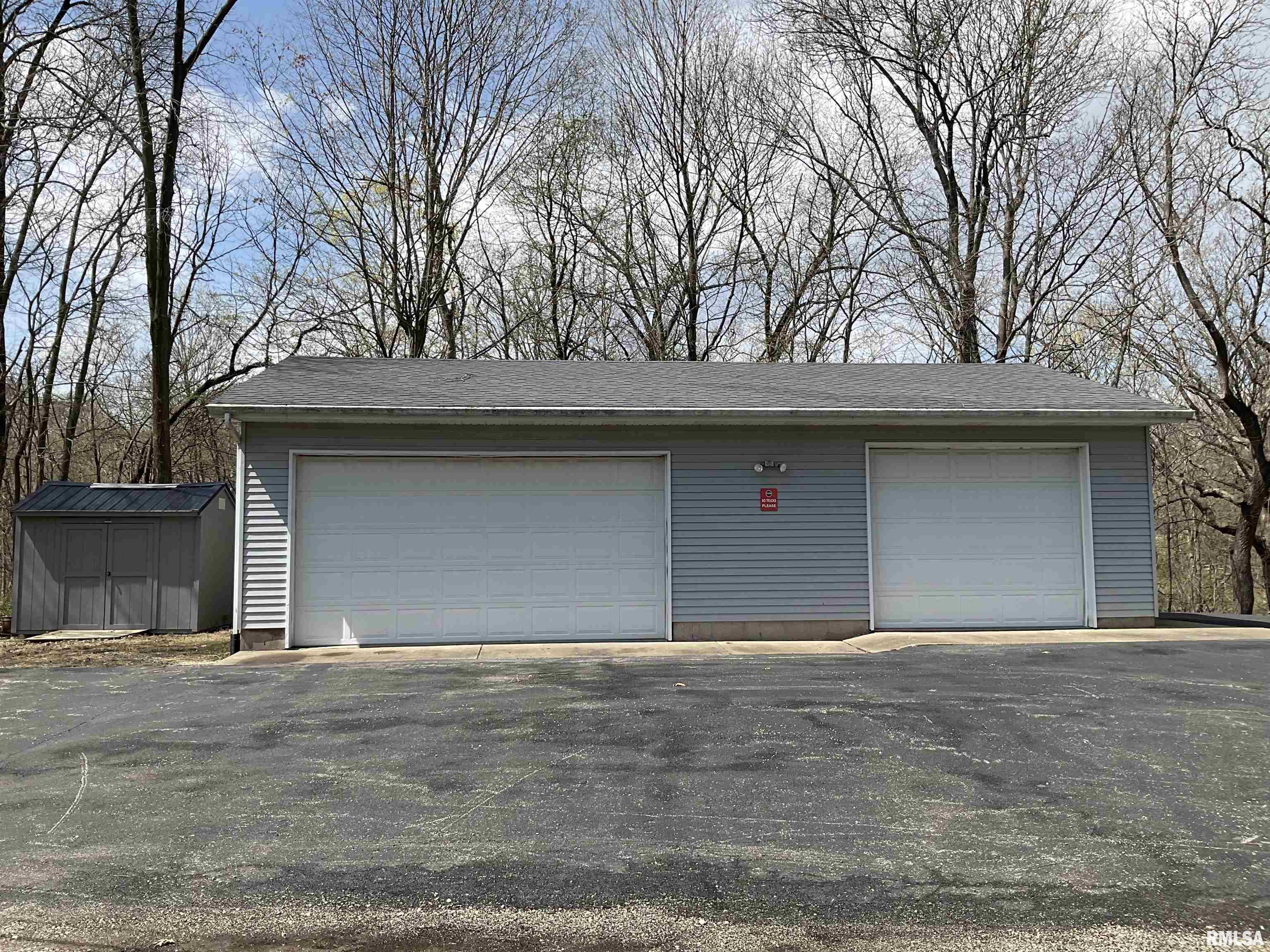 22110 282nd Avenue, Le Claire, Iowa image 4