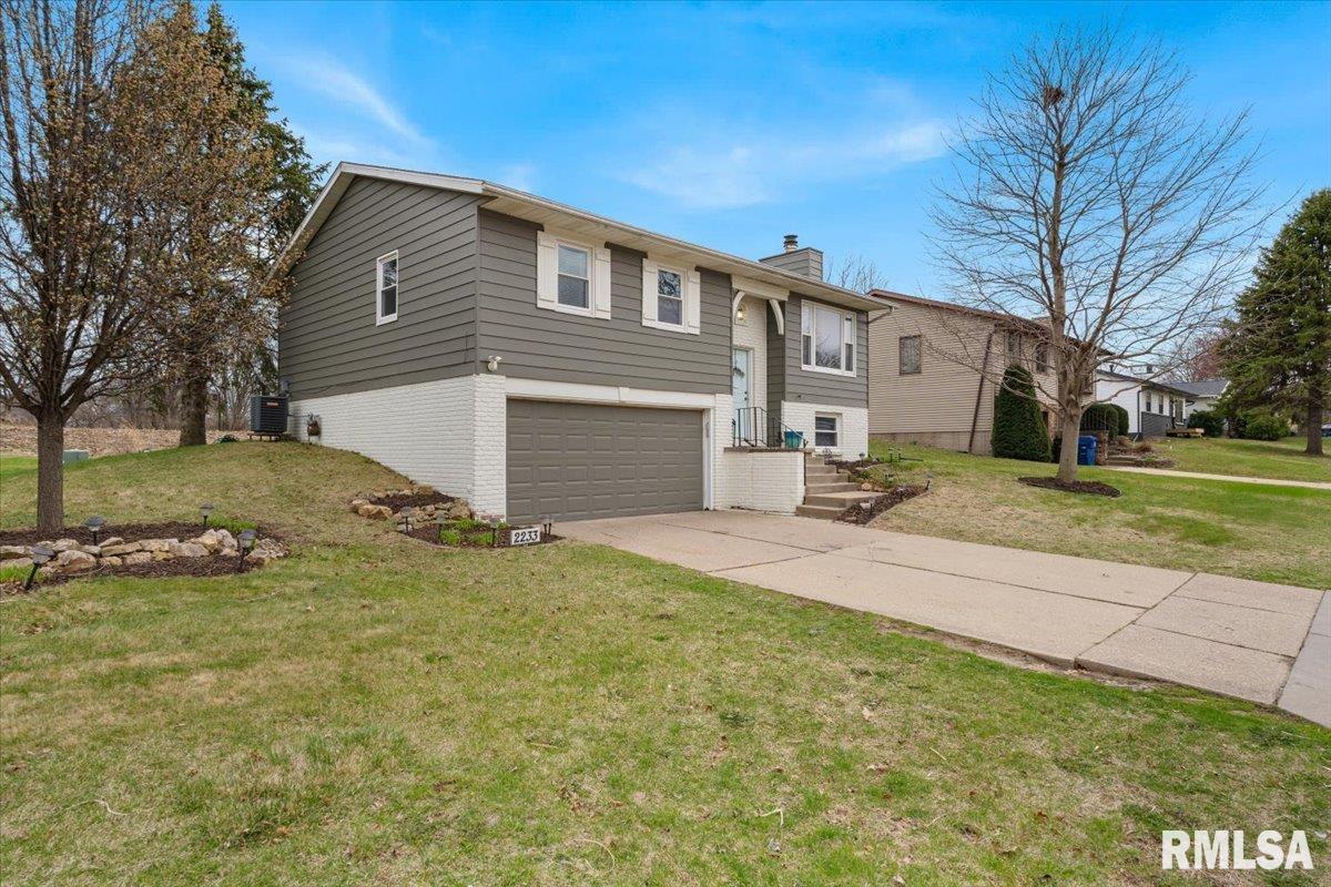 2233 N Pioneer Street, Davenport, Iowa image 3
