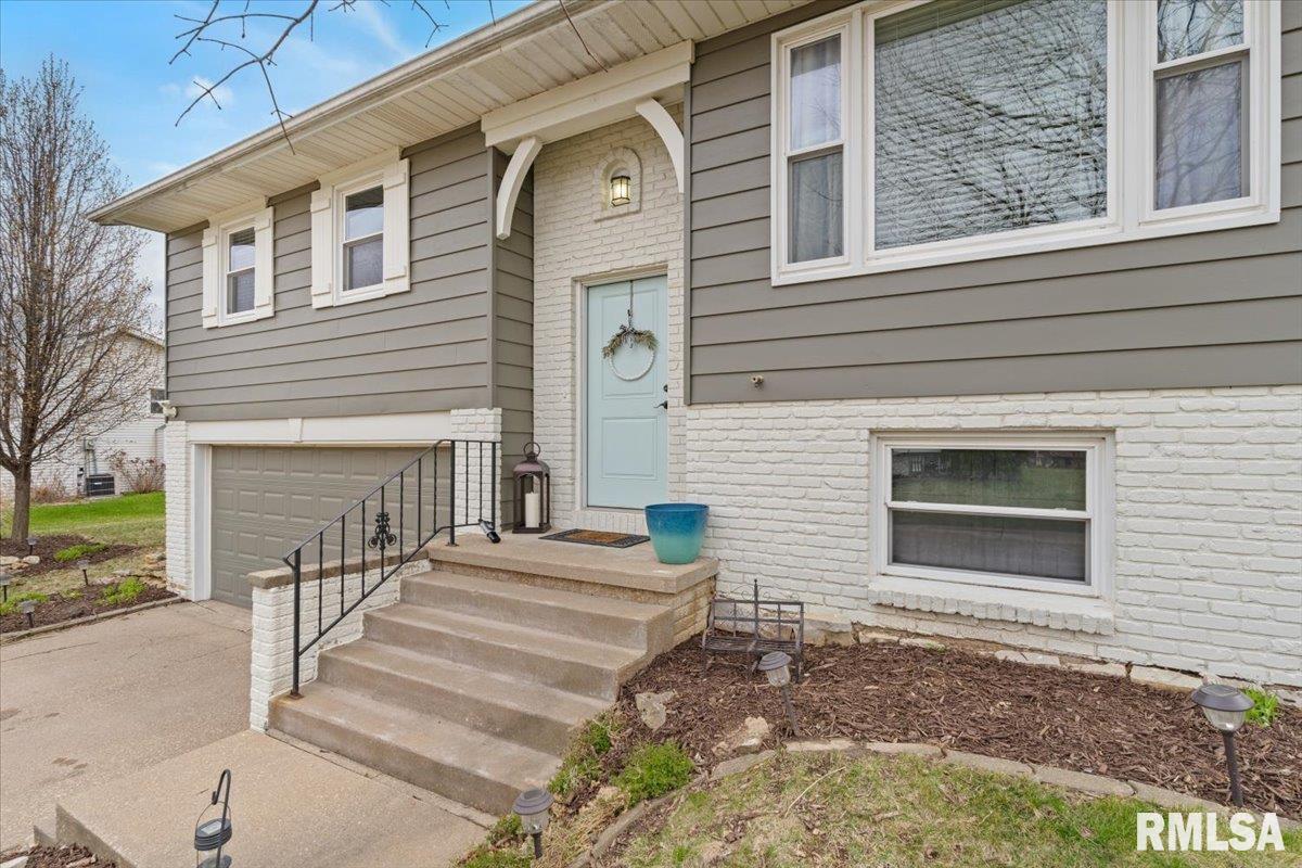 2233 N Pioneer Street, Davenport, Iowa image 5