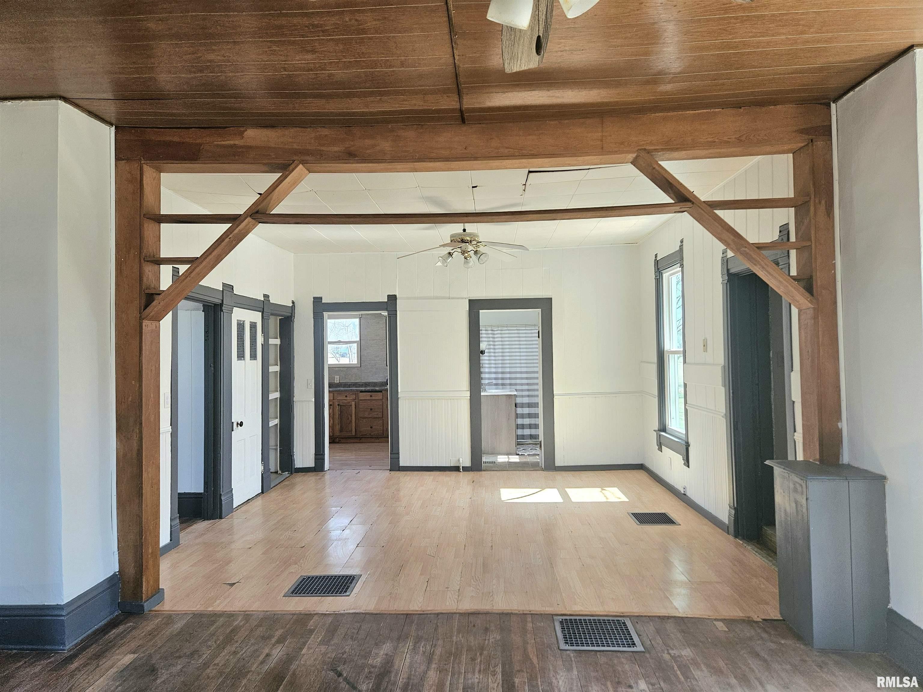 1219 S Walnut Street, West Liberty, Iowa image 6