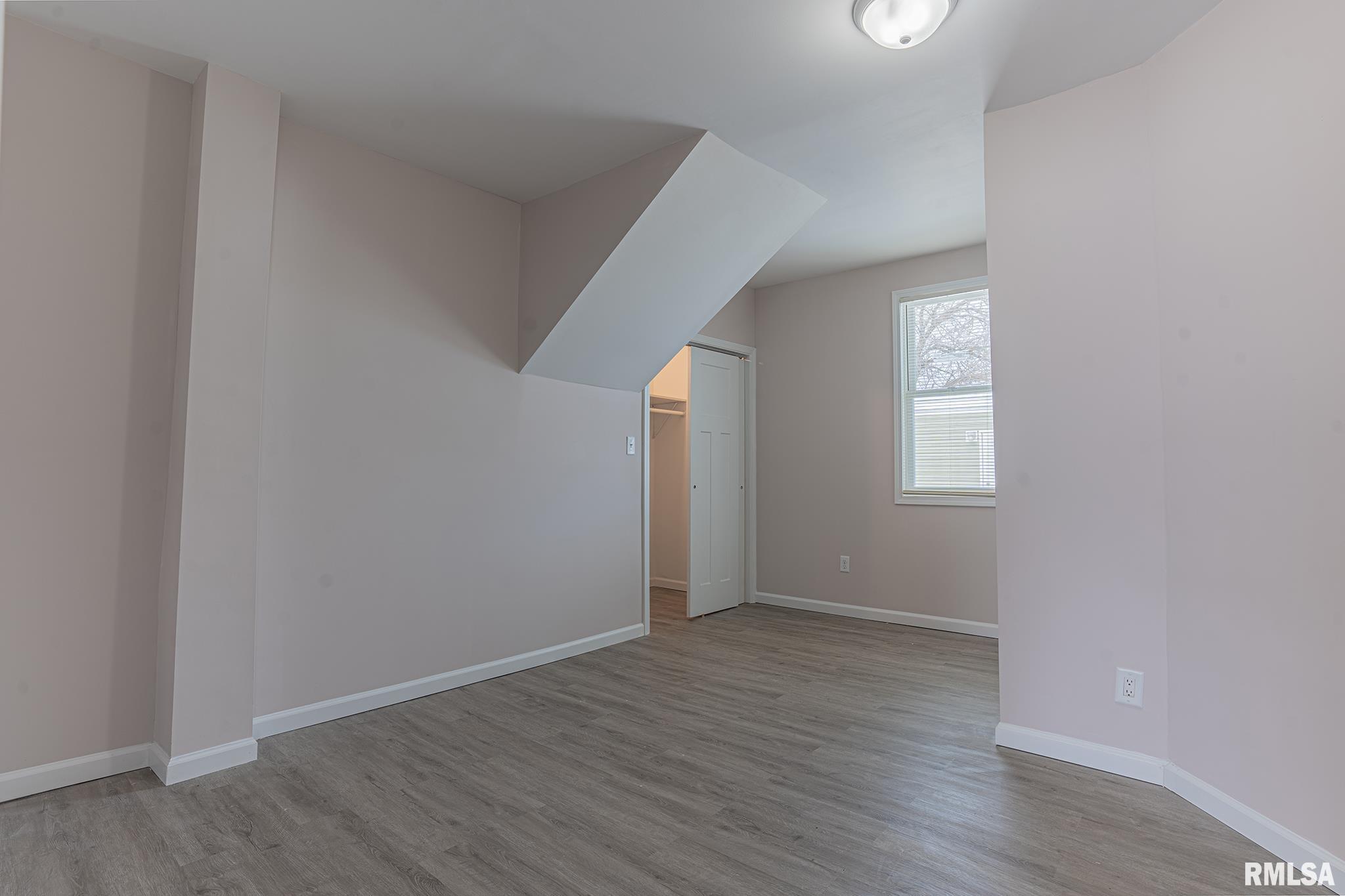 407 NW 6th Street, Fairfield, Illinois image 17