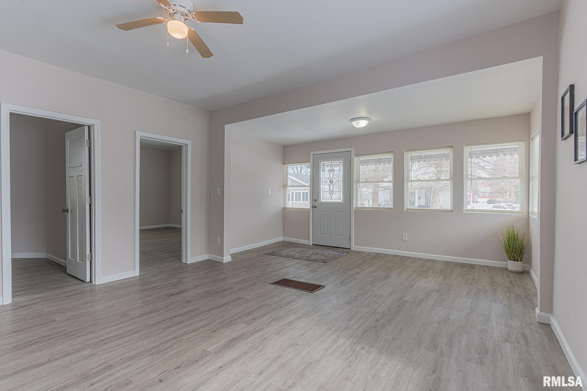 407 NW 6th Street, Fairfield, Illinois image 19