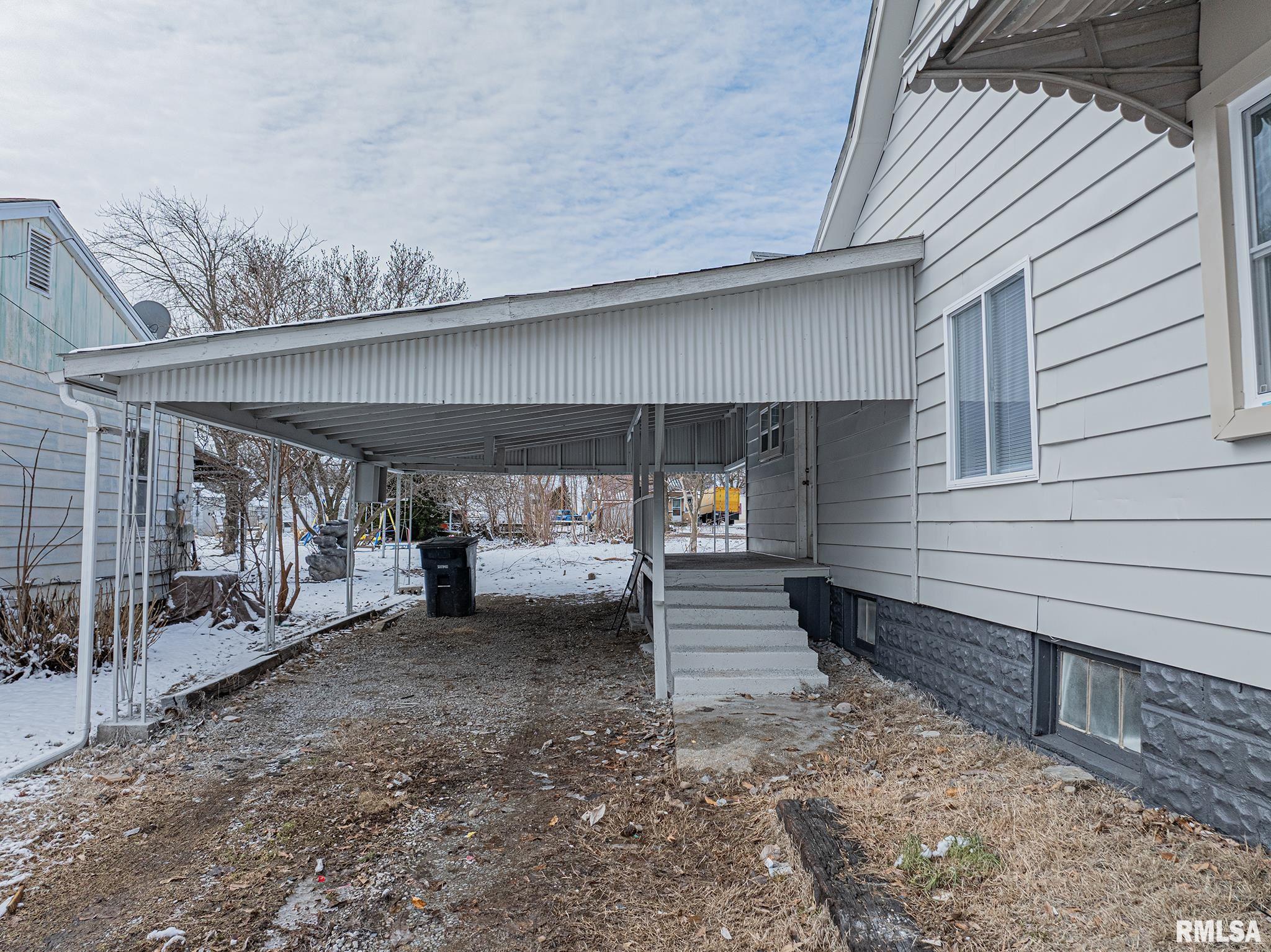407 NW 6th Street, Fairfield, Illinois image 13