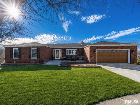 Photo of 2213 CORDOVA Court, Pekin, IL 61554 (MLS # PA1265952)