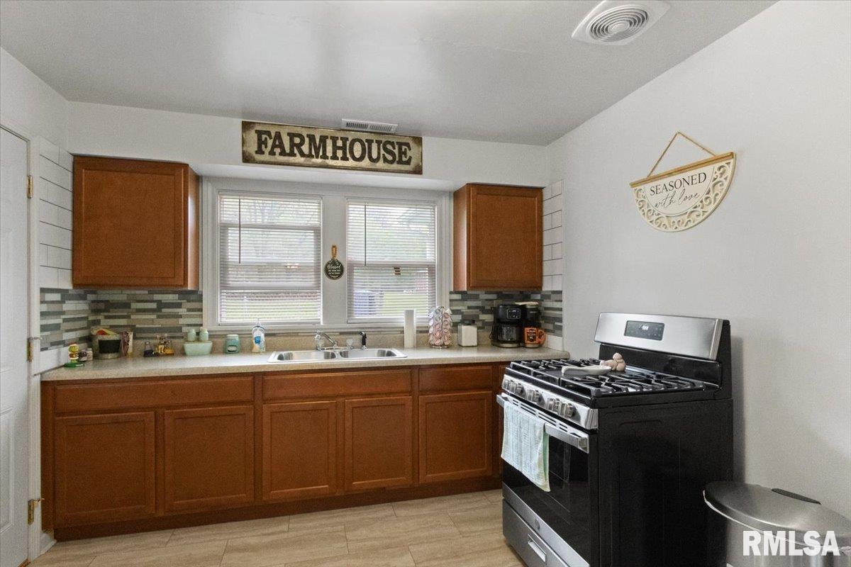 706 Meadow Avenue, East Peoria, Illinois image 11