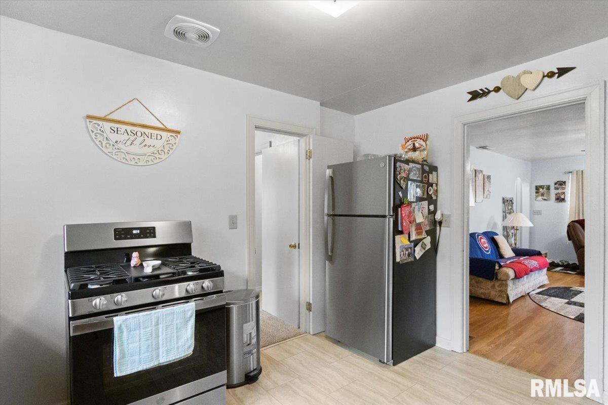 706 Meadow Avenue, East Peoria, Illinois image 12