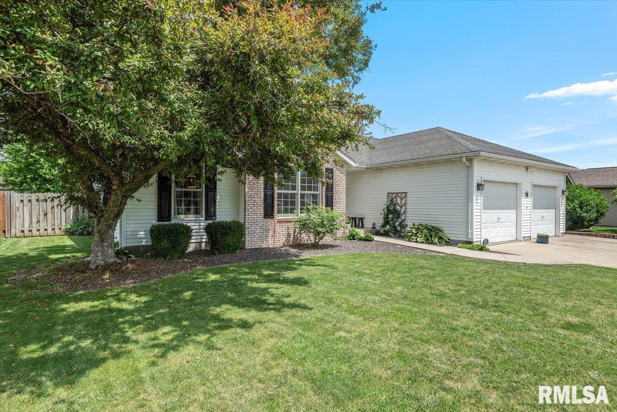 1215 Christopher Lane, Springfield, Illinois image 3