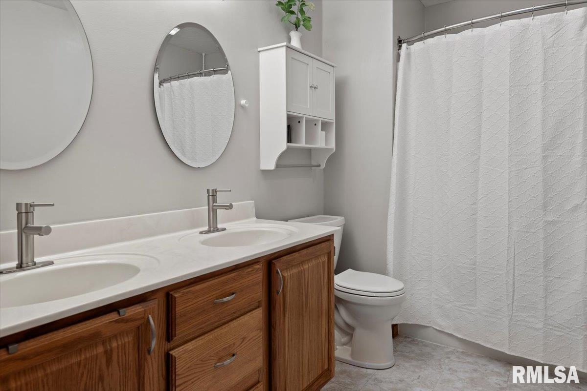 1215 Christopher Lane, Springfield, Illinois image 21