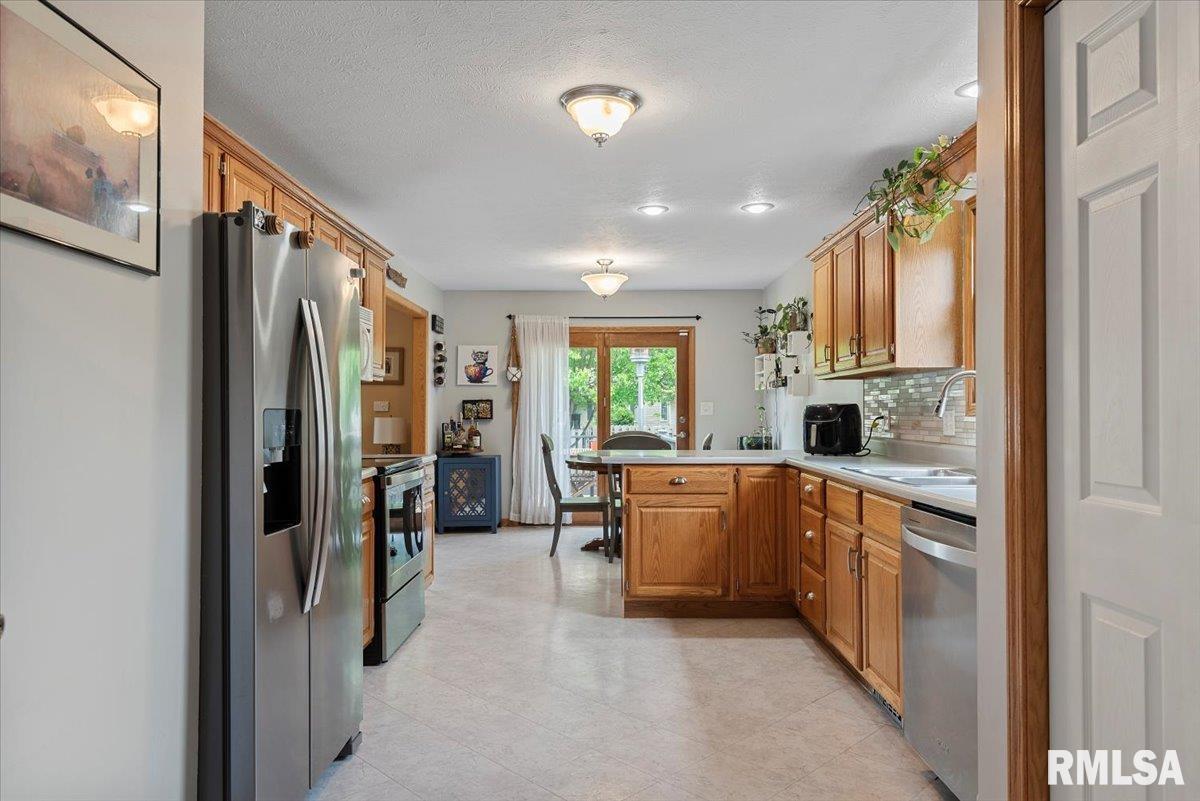 1215 Christopher Lane, Springfield, Illinois image 15
