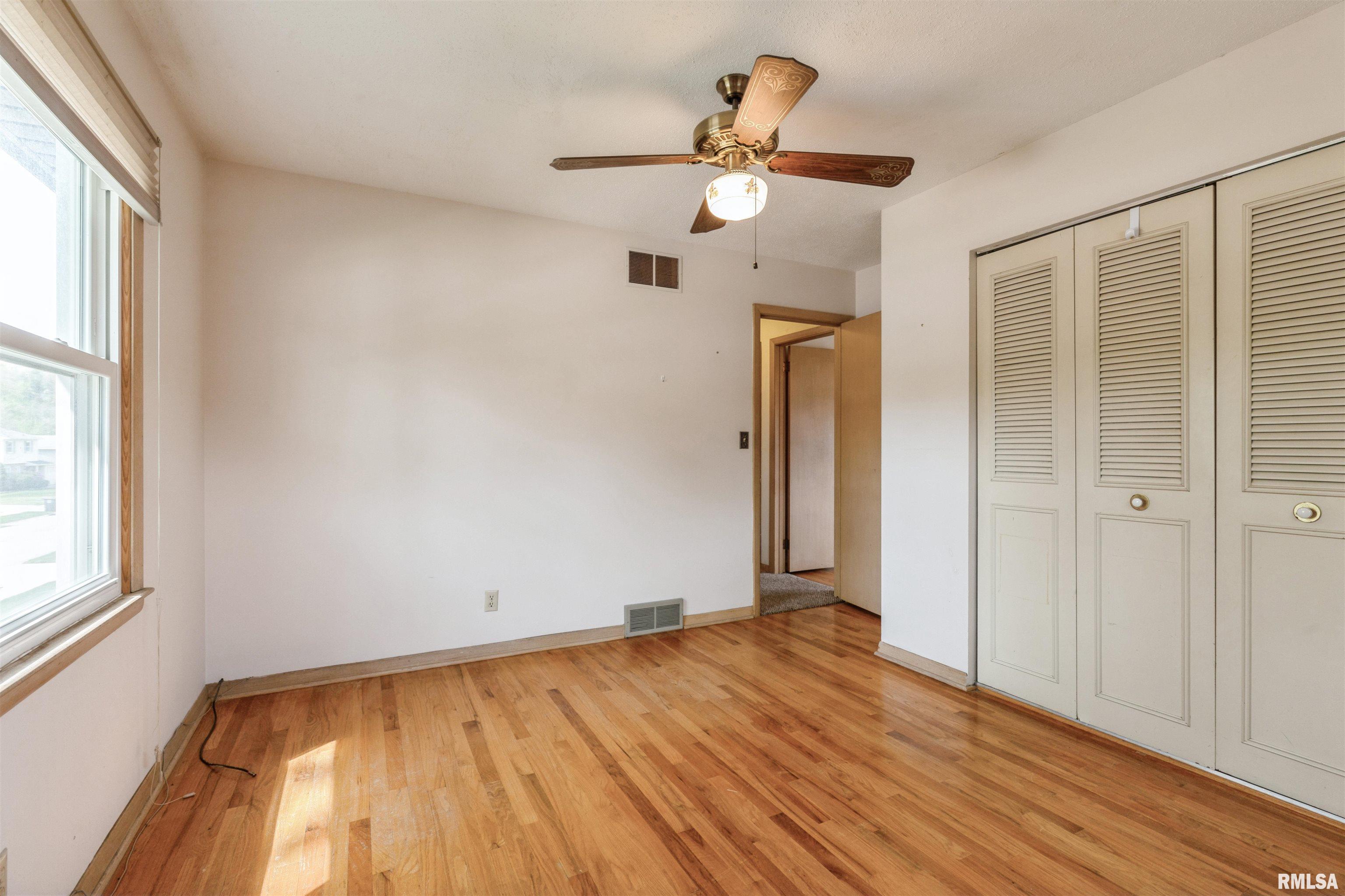 4733 20th Avenue, Moline, Illinois image 17