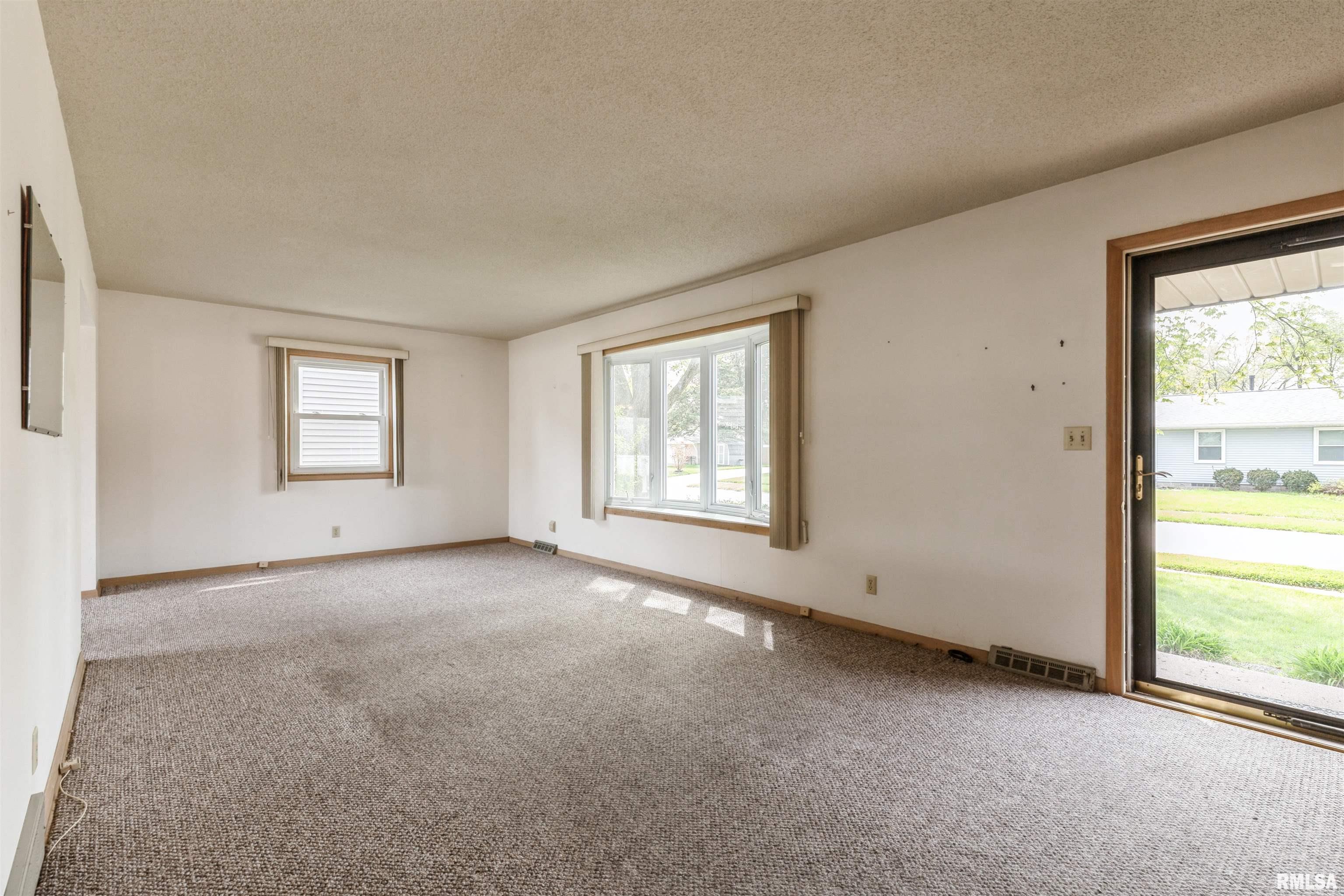 4733 20th Avenue, Moline, Illinois image 7