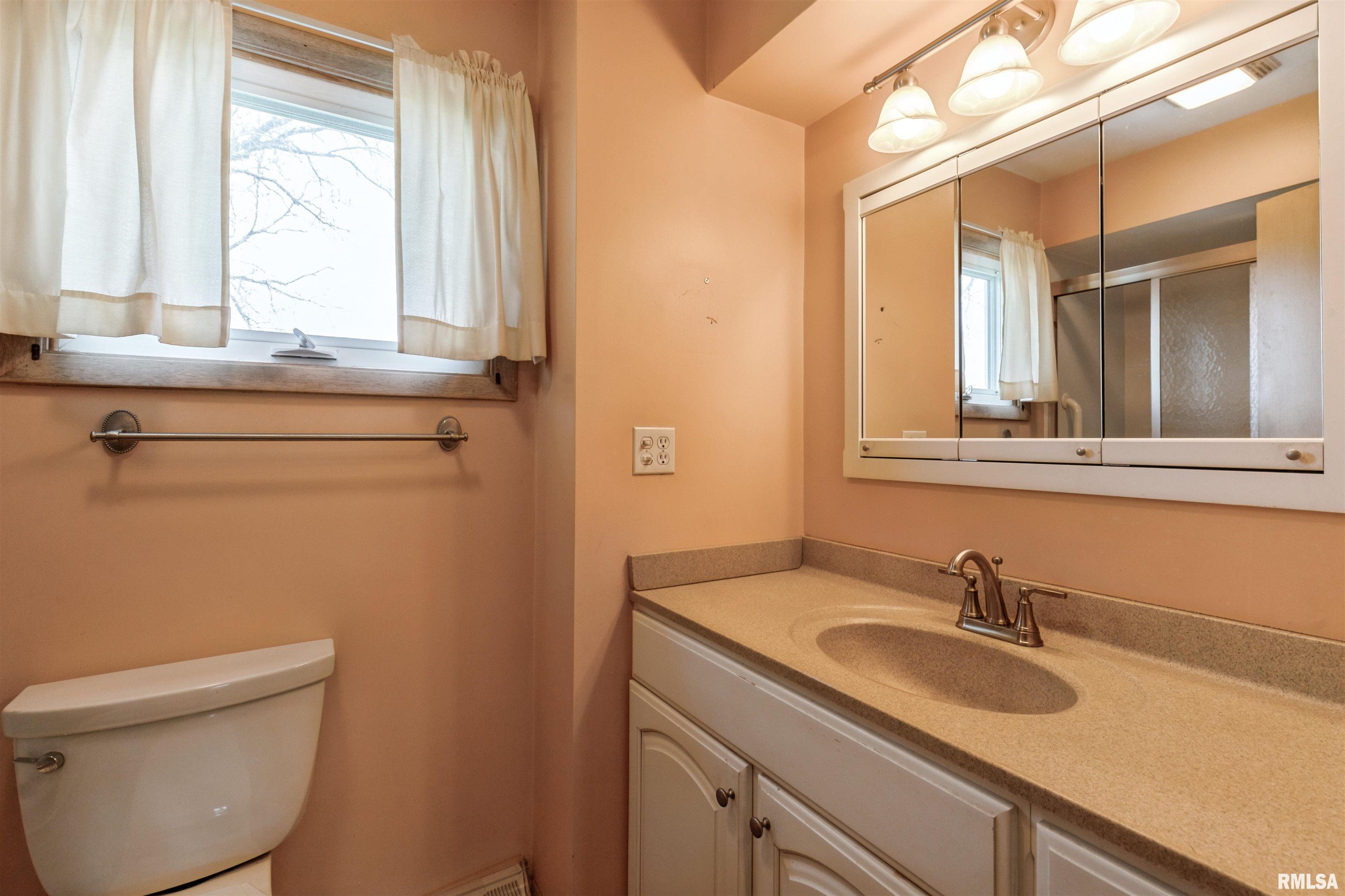 4733 20th Avenue, Moline, Illinois image 16
