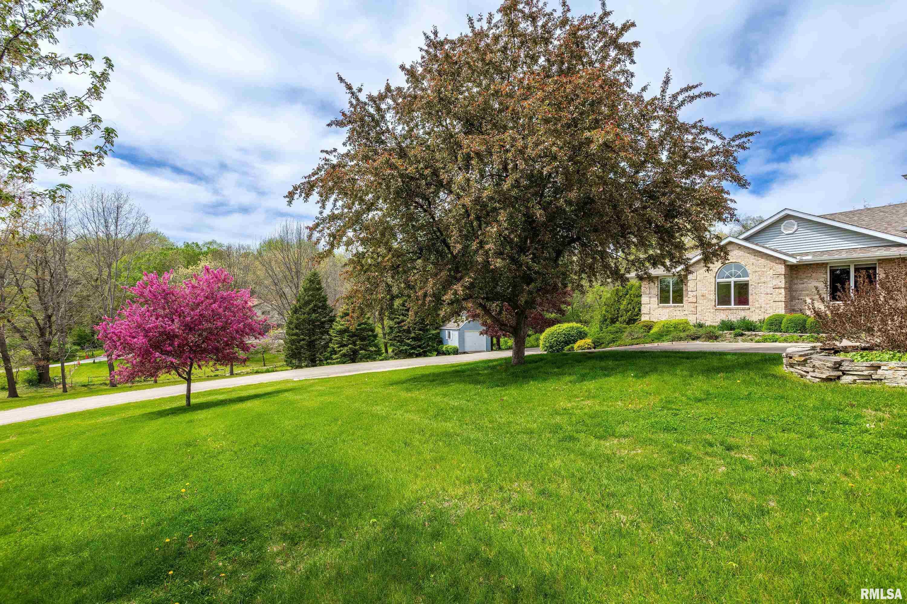 1 E Timberline Court, Blue Grass, Iowa image 7