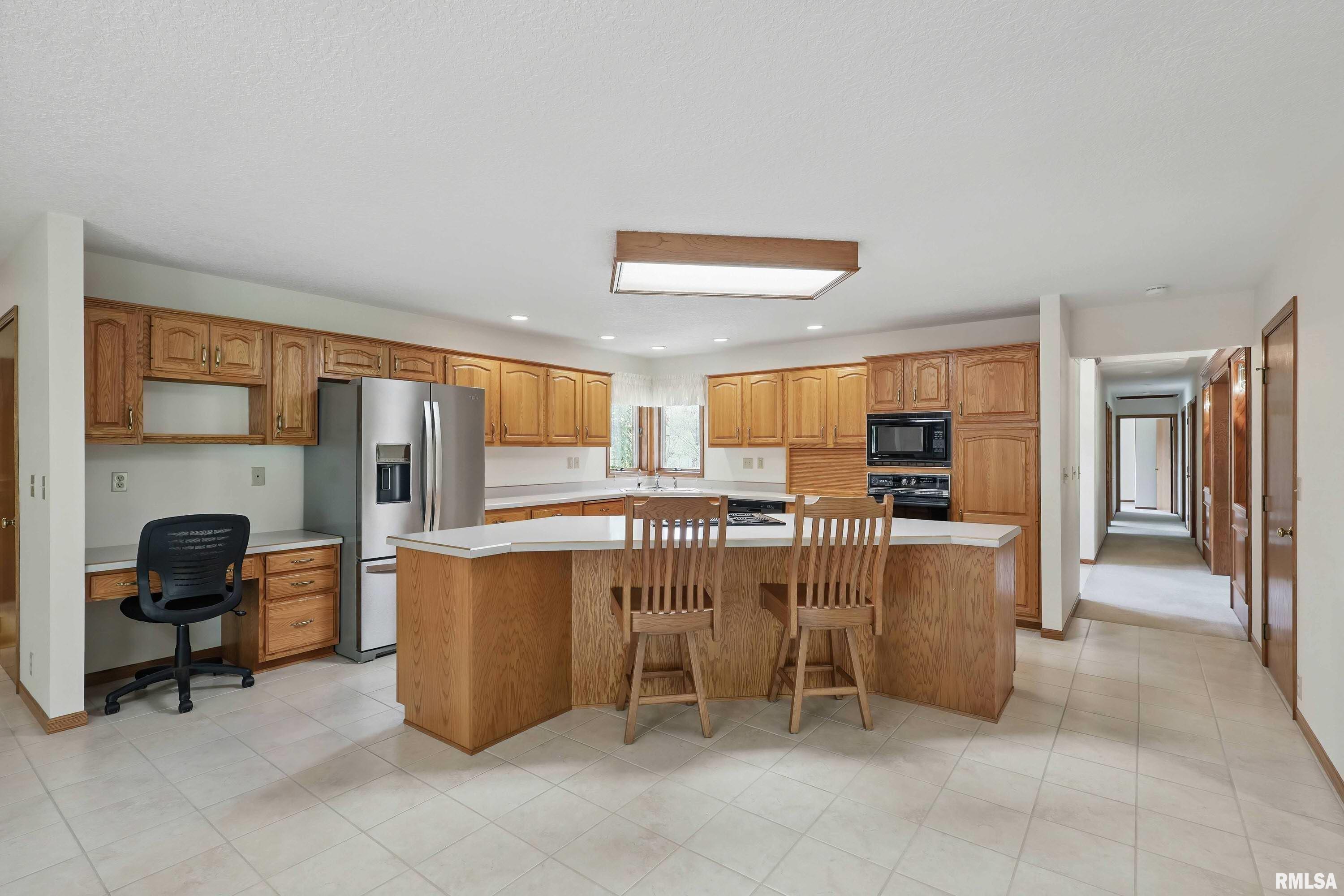 1 E Timberline Court, Blue Grass, Iowa image 16