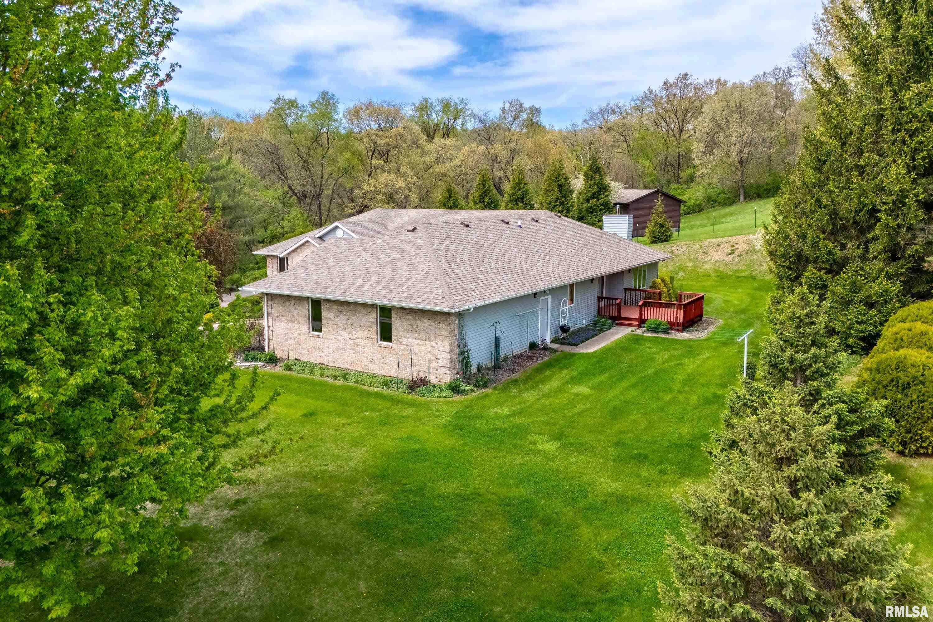 1 E Timberline Court, Blue Grass, Iowa image 8