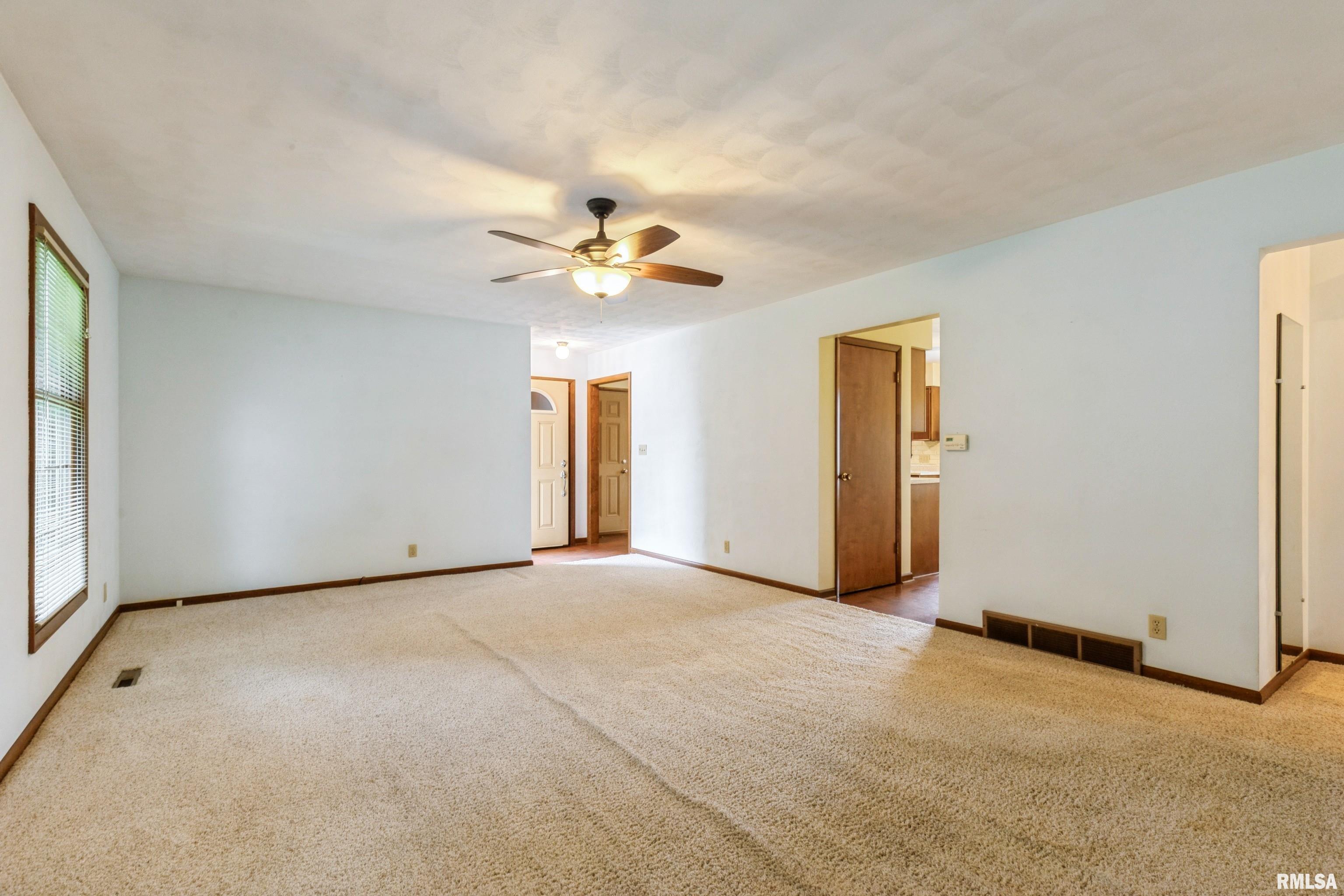 109 12th Avenue, De Witt, Iowa image 3