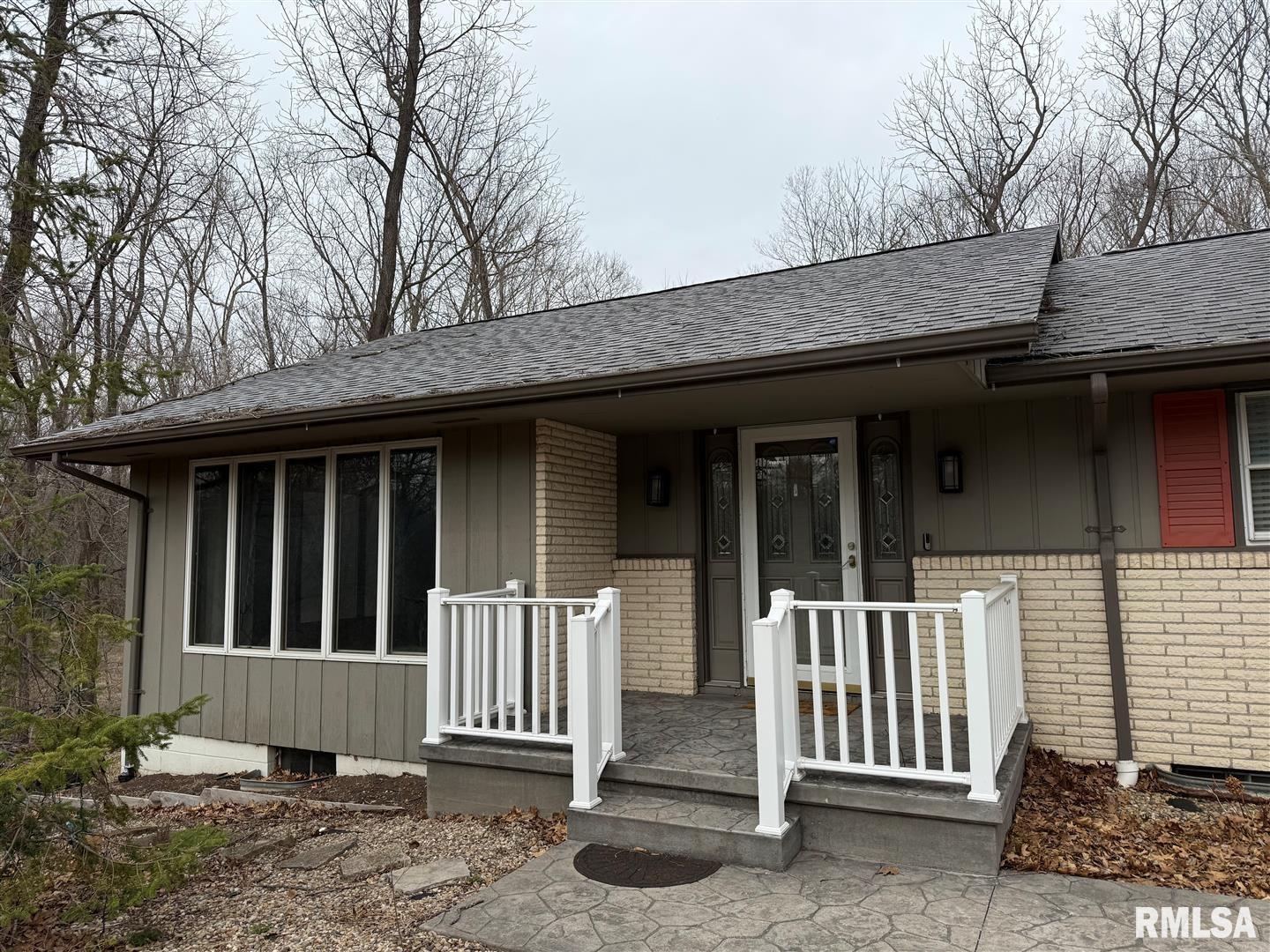 20 Indian Trail, Macomb, Illinois image 3