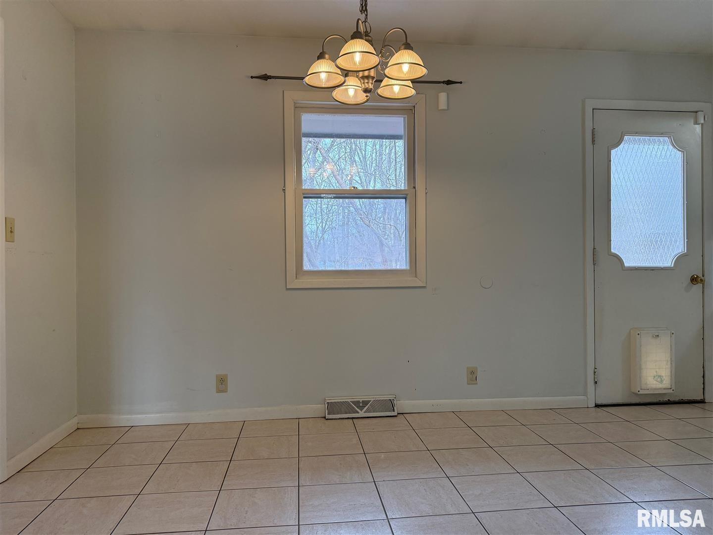 20 Indian Trail, Macomb, Illinois image 9