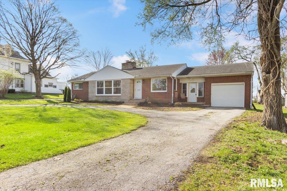 219 E Parkside Drive, Washburn, Illinois image 3