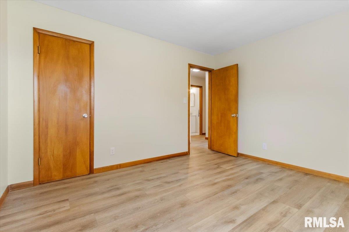 219 E Parkside Drive, Washburn, Illinois image 30