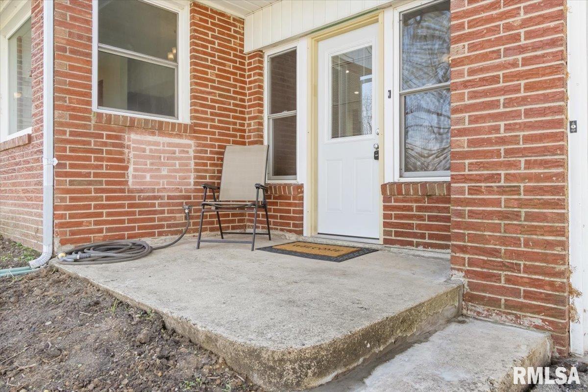 219 E Parkside Drive, Washburn, Illinois image 6