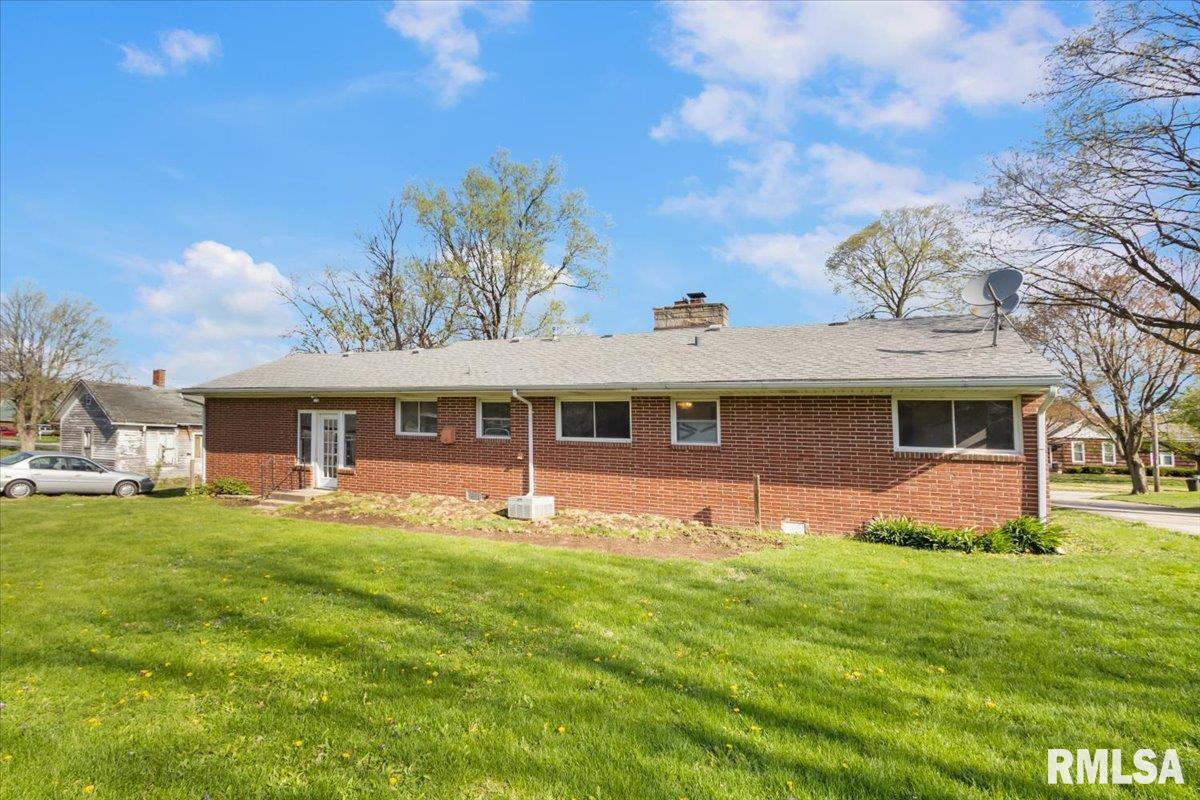 219 E Parkside Drive, Washburn, Illinois image 34