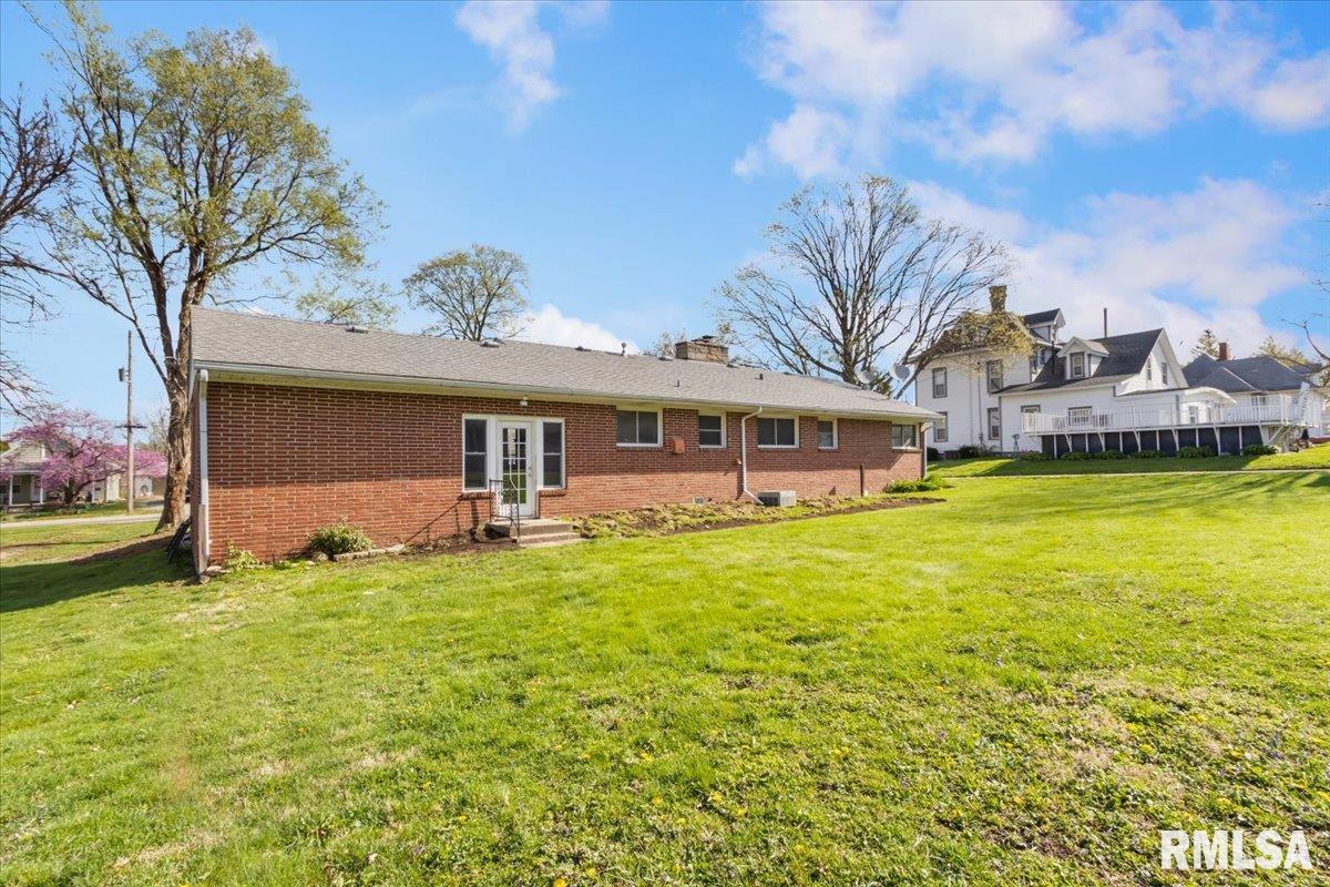 219 E Parkside Drive, Washburn, Illinois image 33
