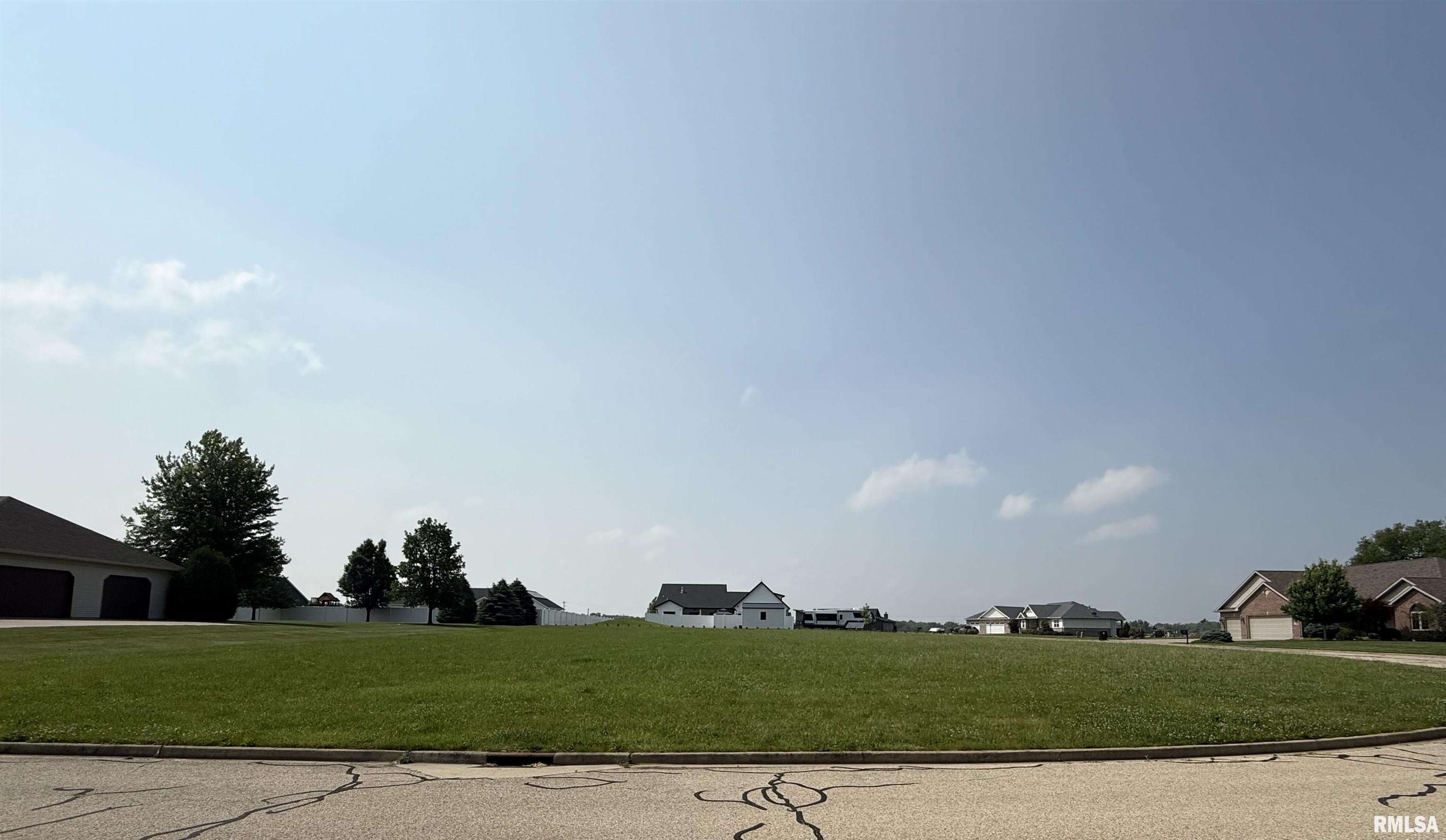 305 Apache Way, Groveland, Illinois image 1