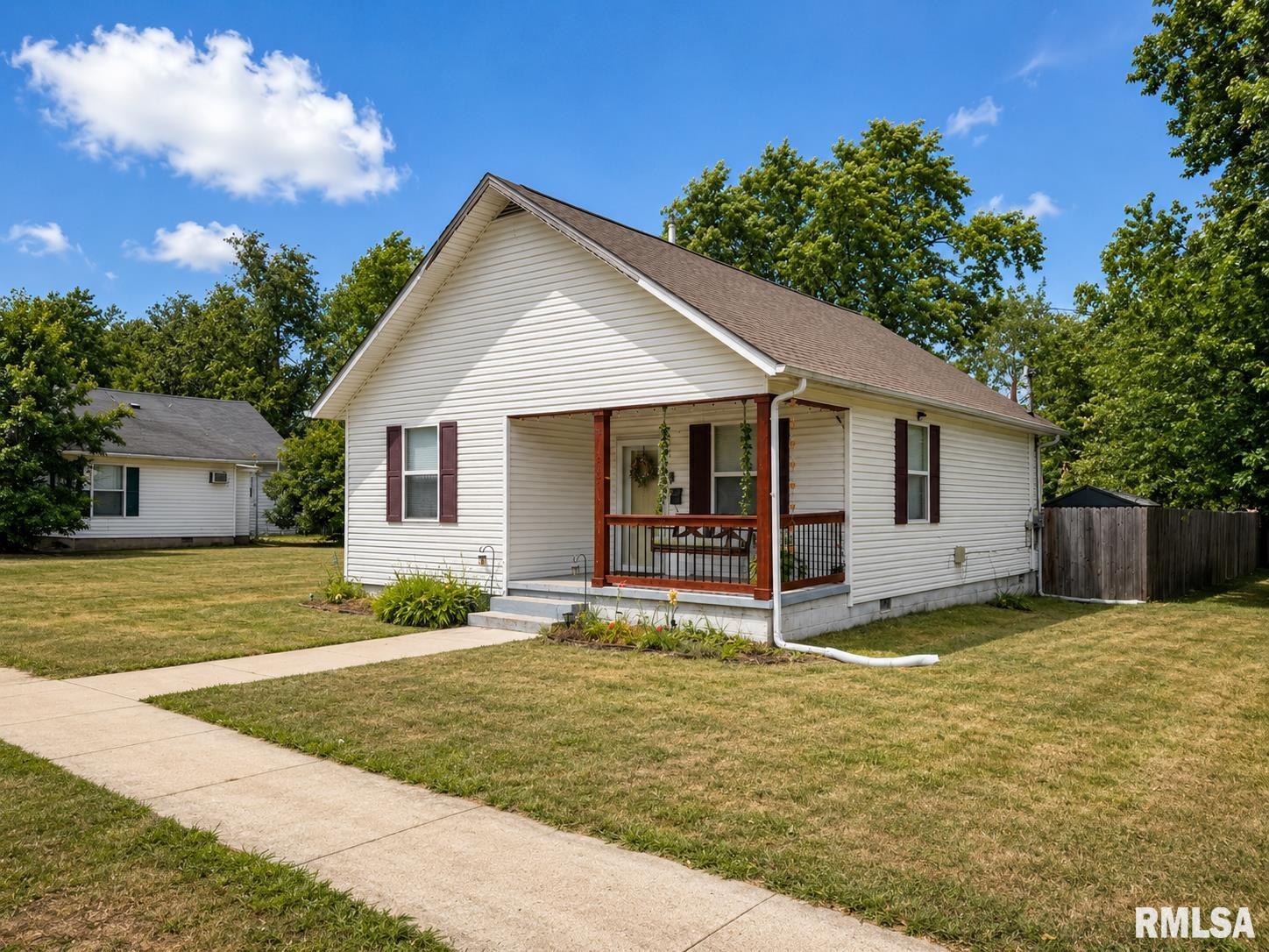 Photo 1 of 26 — 1205 W ADAMS Street, Herrin, IL 62948
